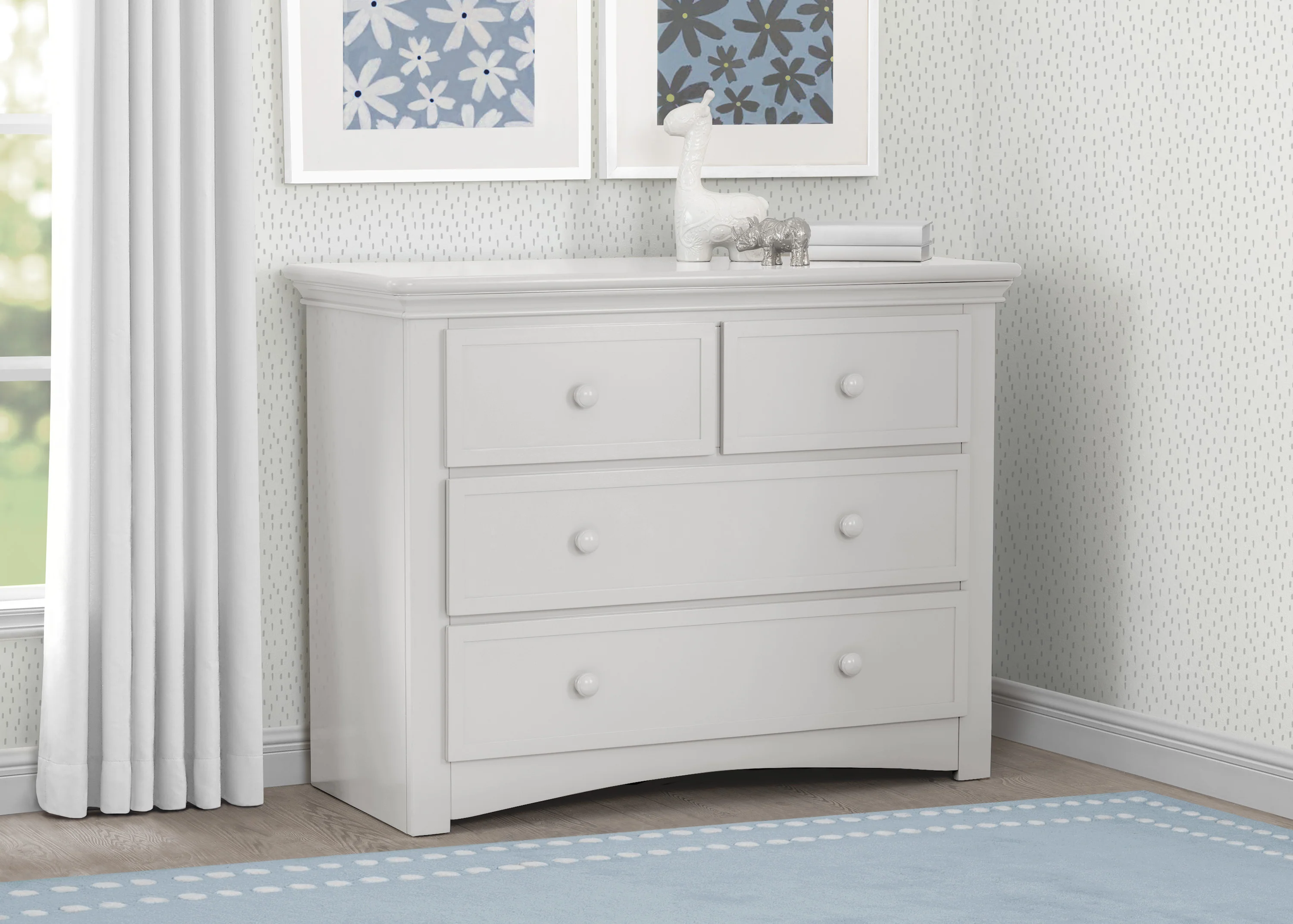 4 Drawer Dresser - Image 5
