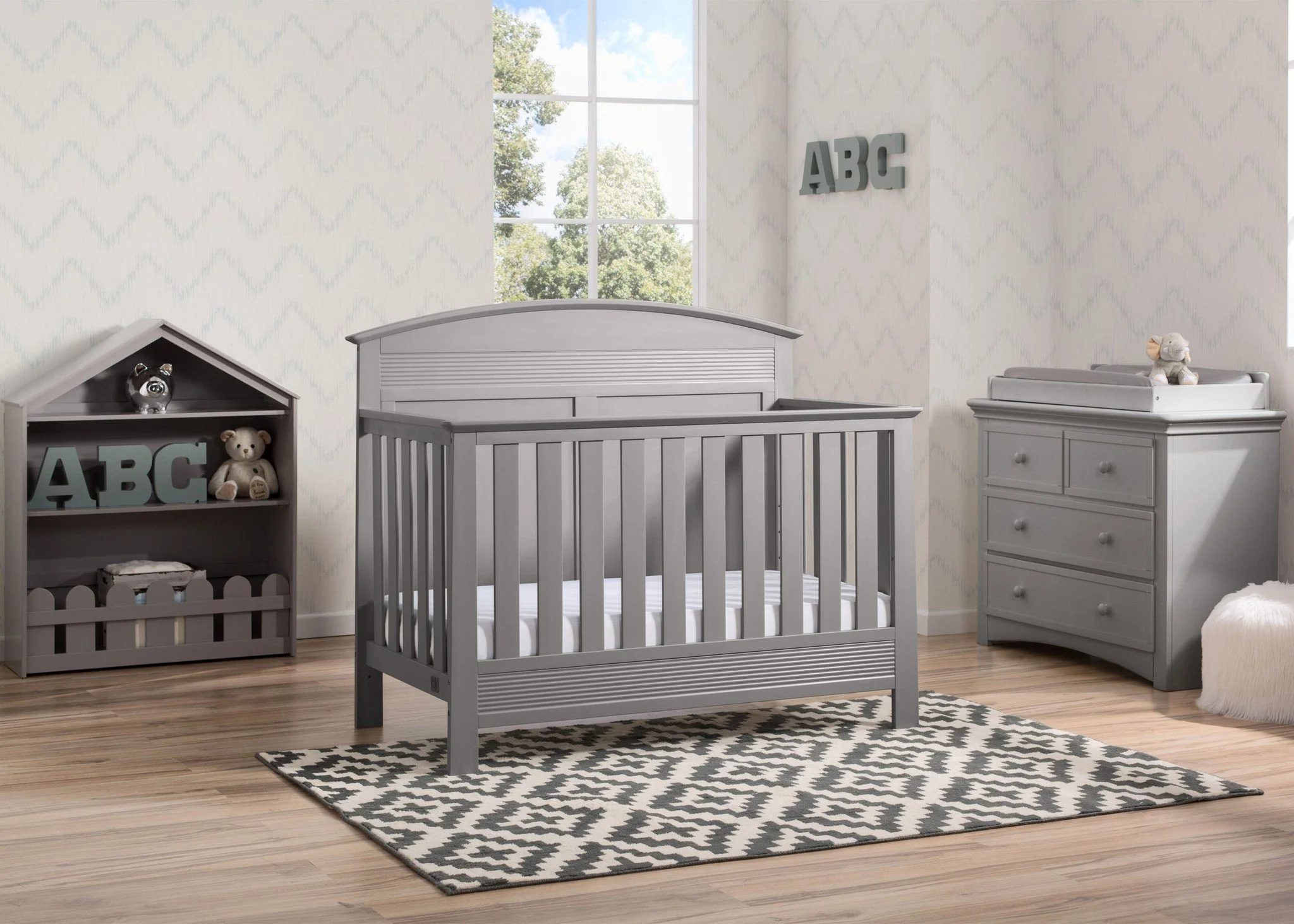 Ashland 4-in-1 Convertible Crib - Image 2