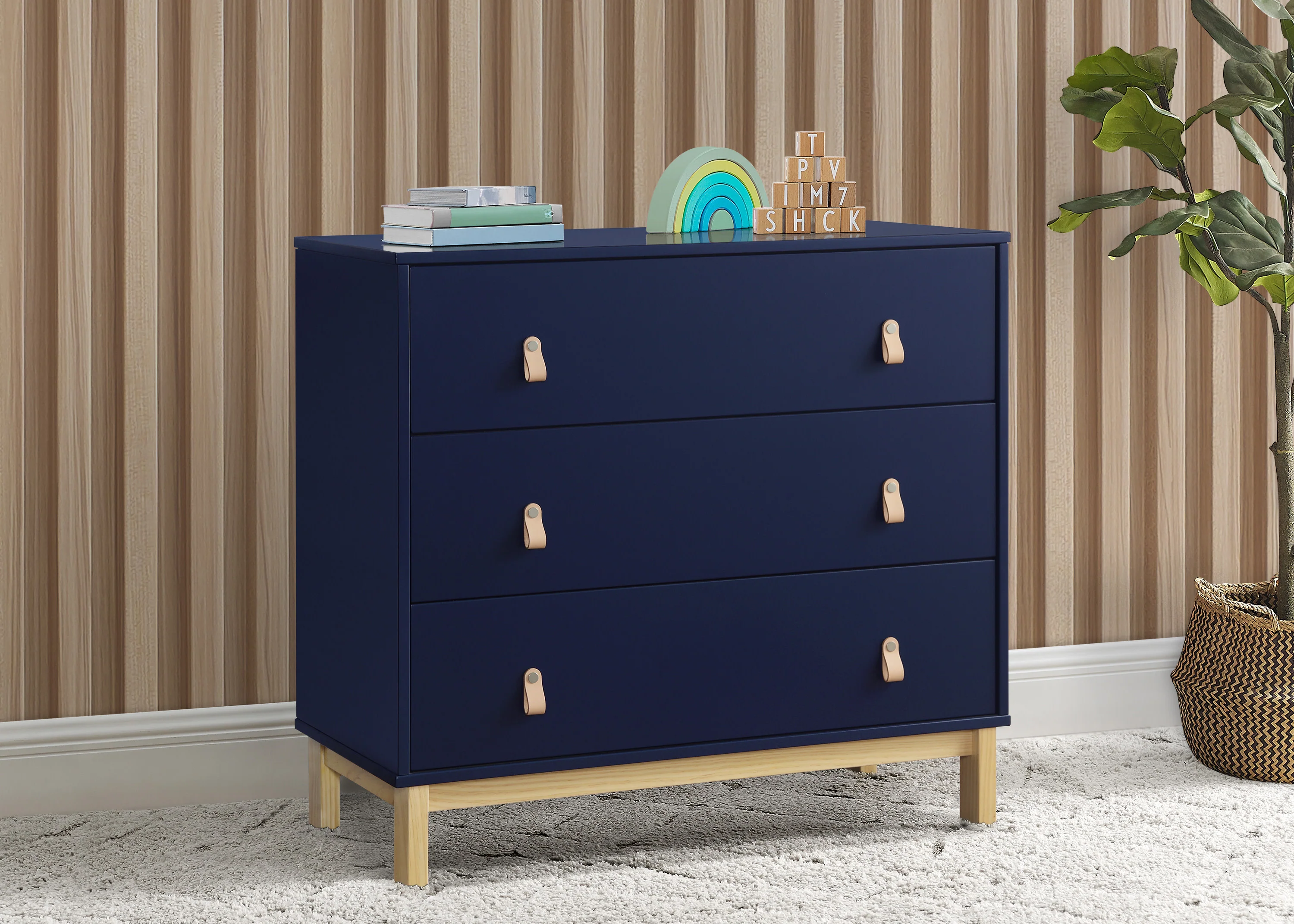 babyGap Legacy 3 Drawer Dresser with Leather Pulls and Interlocking Drawers - Image 7