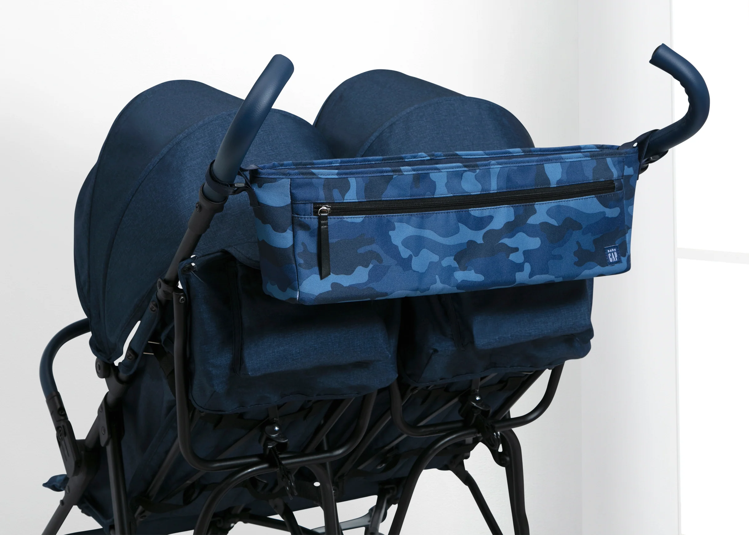 babyGap Classic Parent Organizer for Double Stroller - Image 19