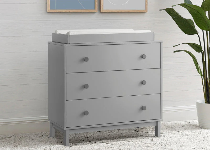 babyGap Legacy 3 Drawer Dresser with Interlocking Drawers - Image 10