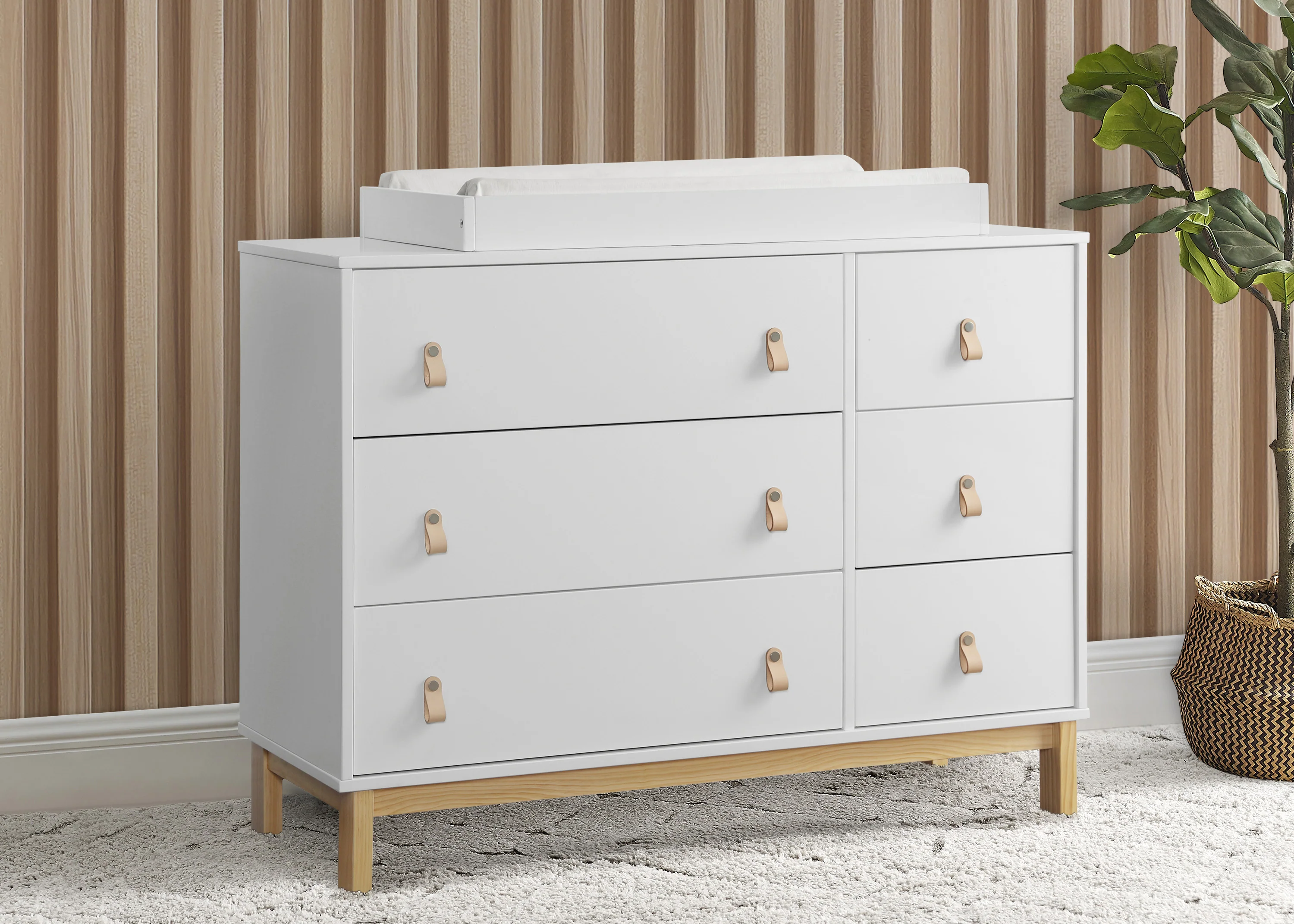 babyGap Legacy 6 Drawer Dresser with Leather Pulls and Interlocking Drawers - Image 18