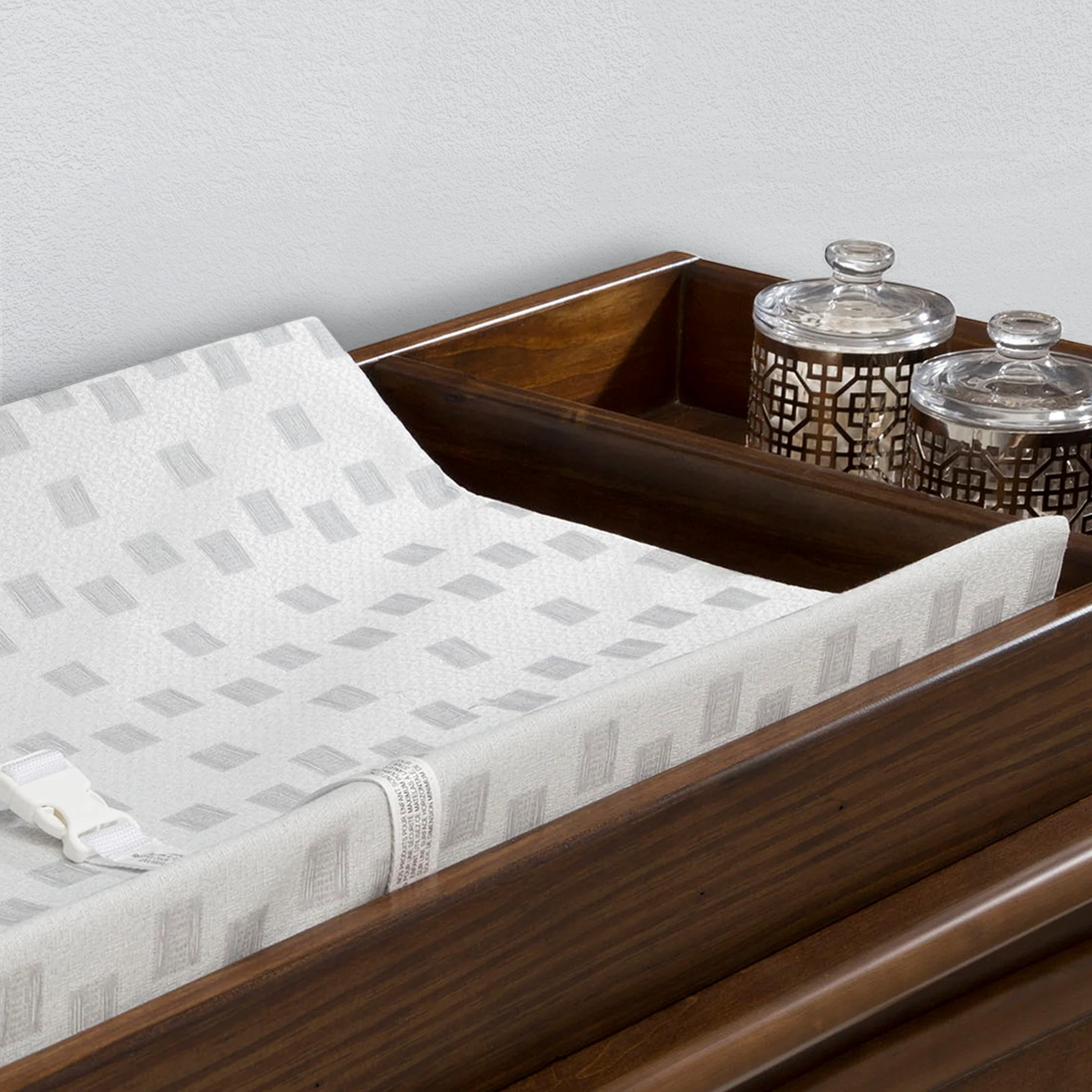 Beautyrest Platinum Waterproof Contoured Changing Pad - Image 5