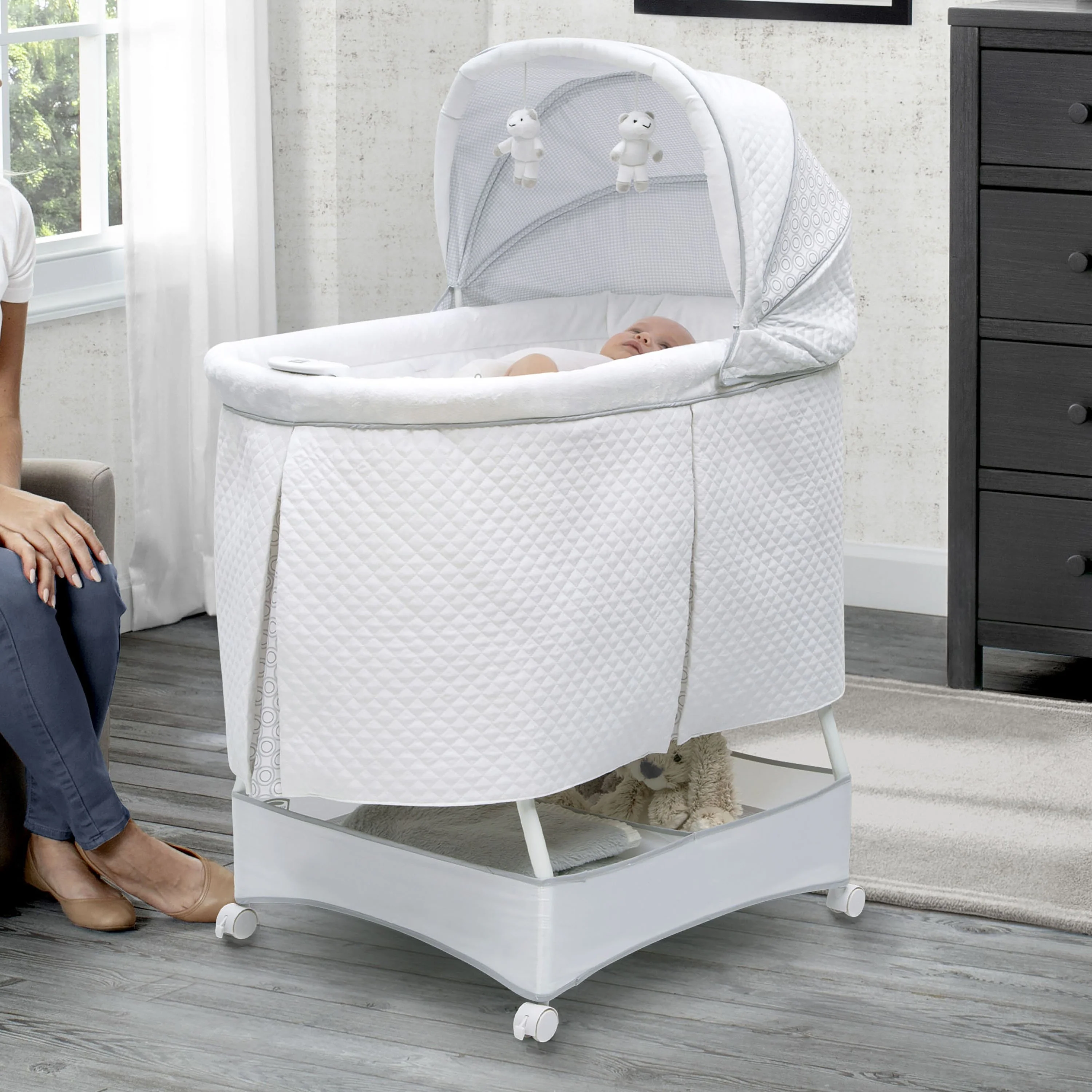 Beautyrest™ Silent Auto Gliding Lux Bassinet - Inner Circle - Image 8