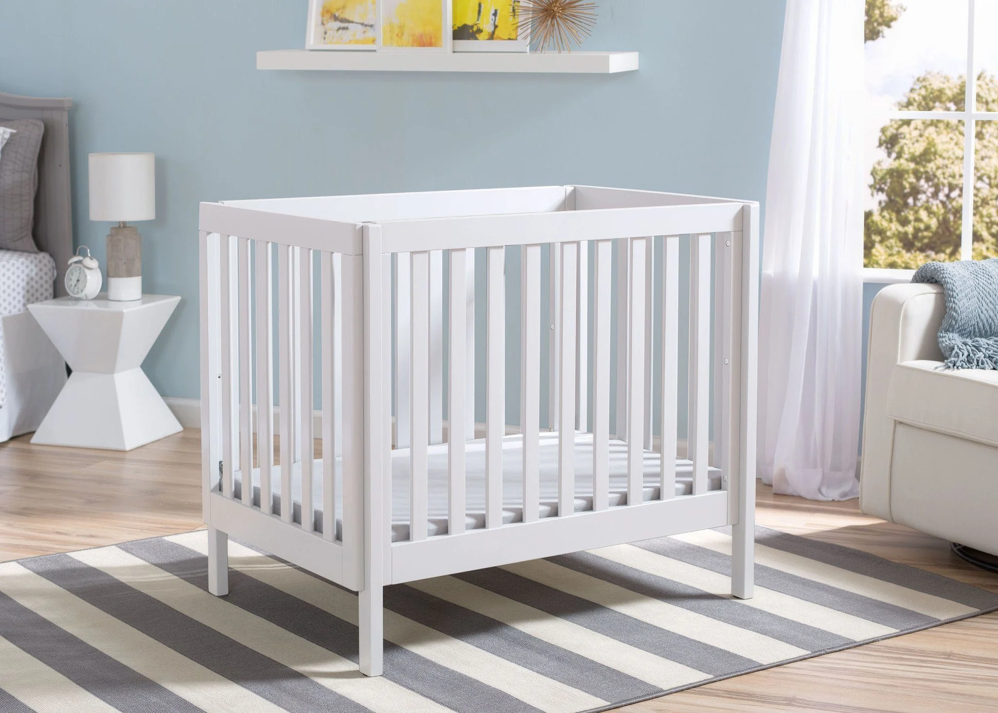 Bennington Elite Mini Crib with Mattress - Image 5