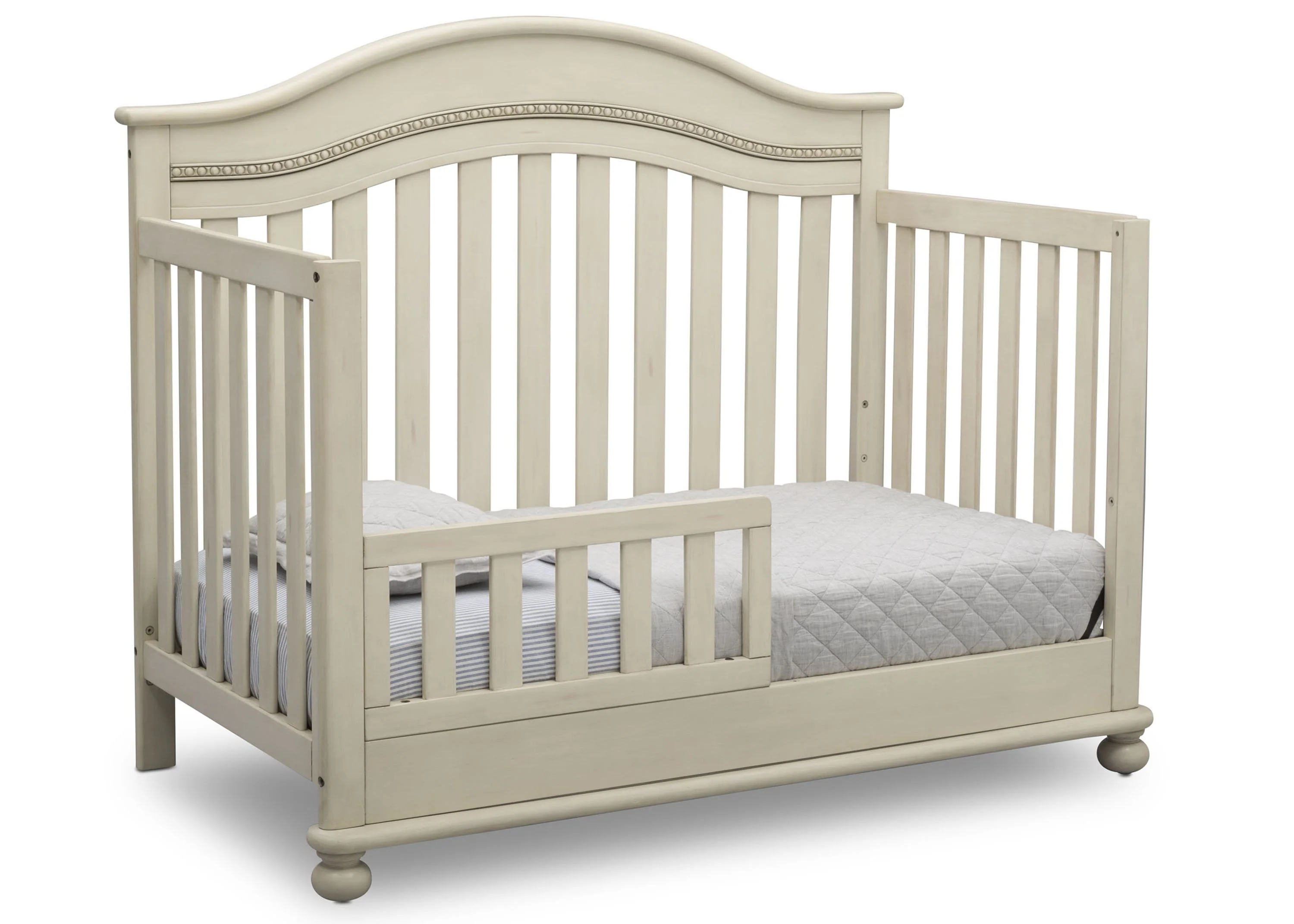 Bristol 4-in-1 Convertible Crib - Image 4