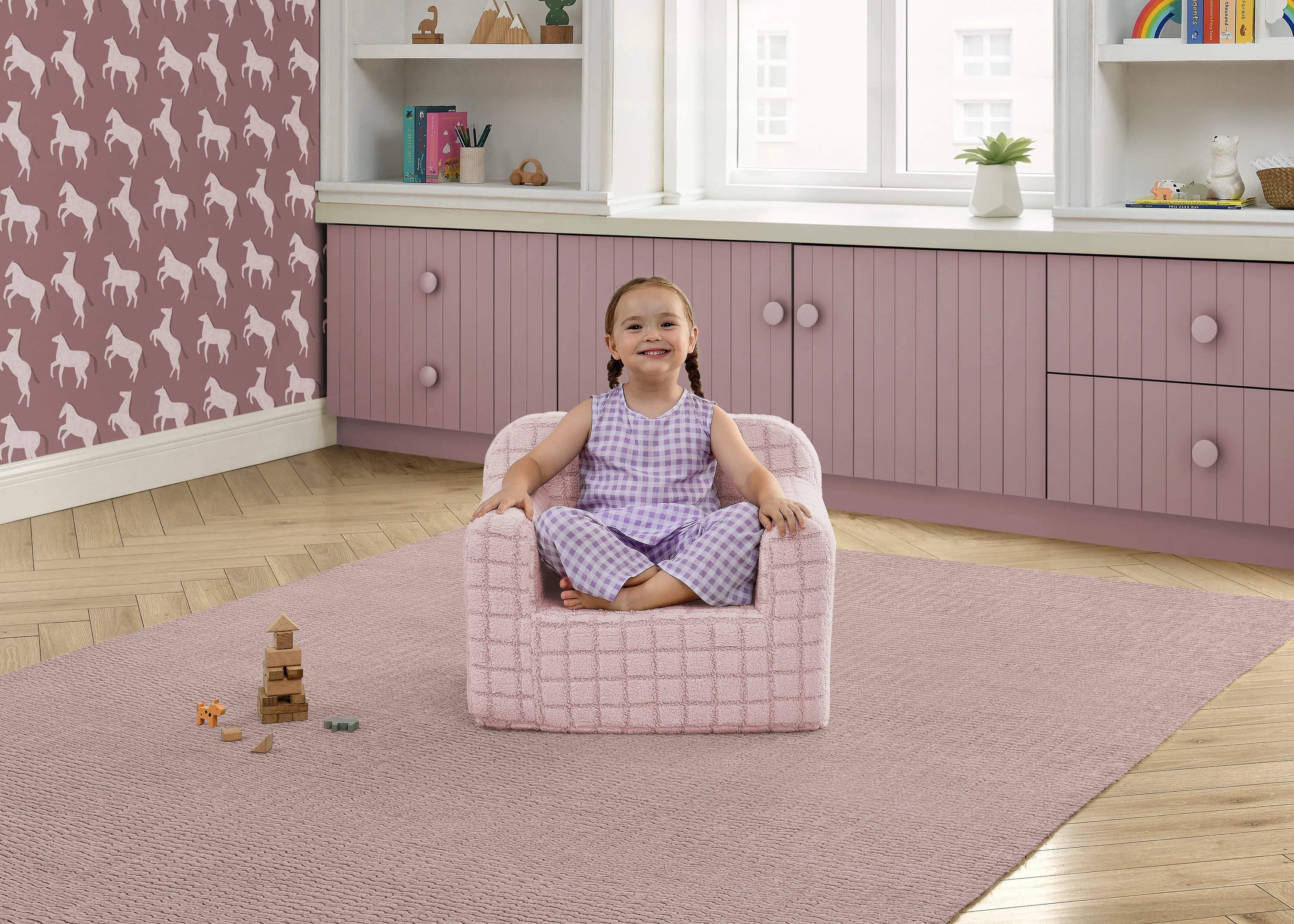 Checkered Cozee Chair - Image 28