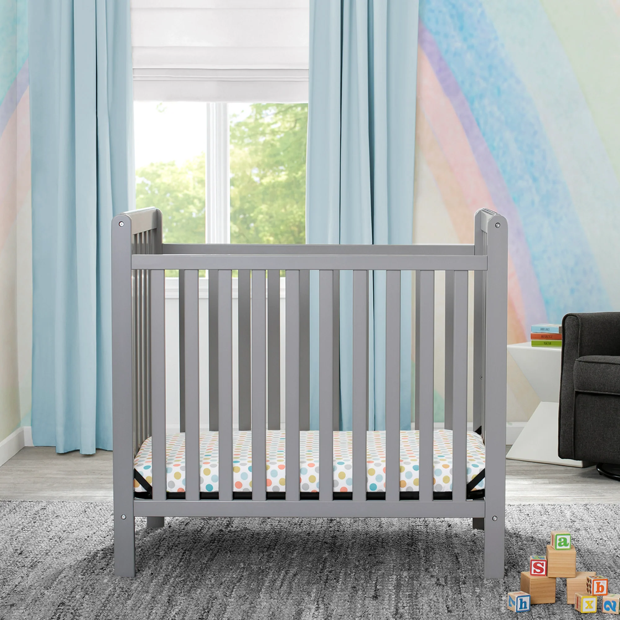 Classic Mini Crib with 2.75-inch Mattress - Convertible to Twin Bed - Image 13