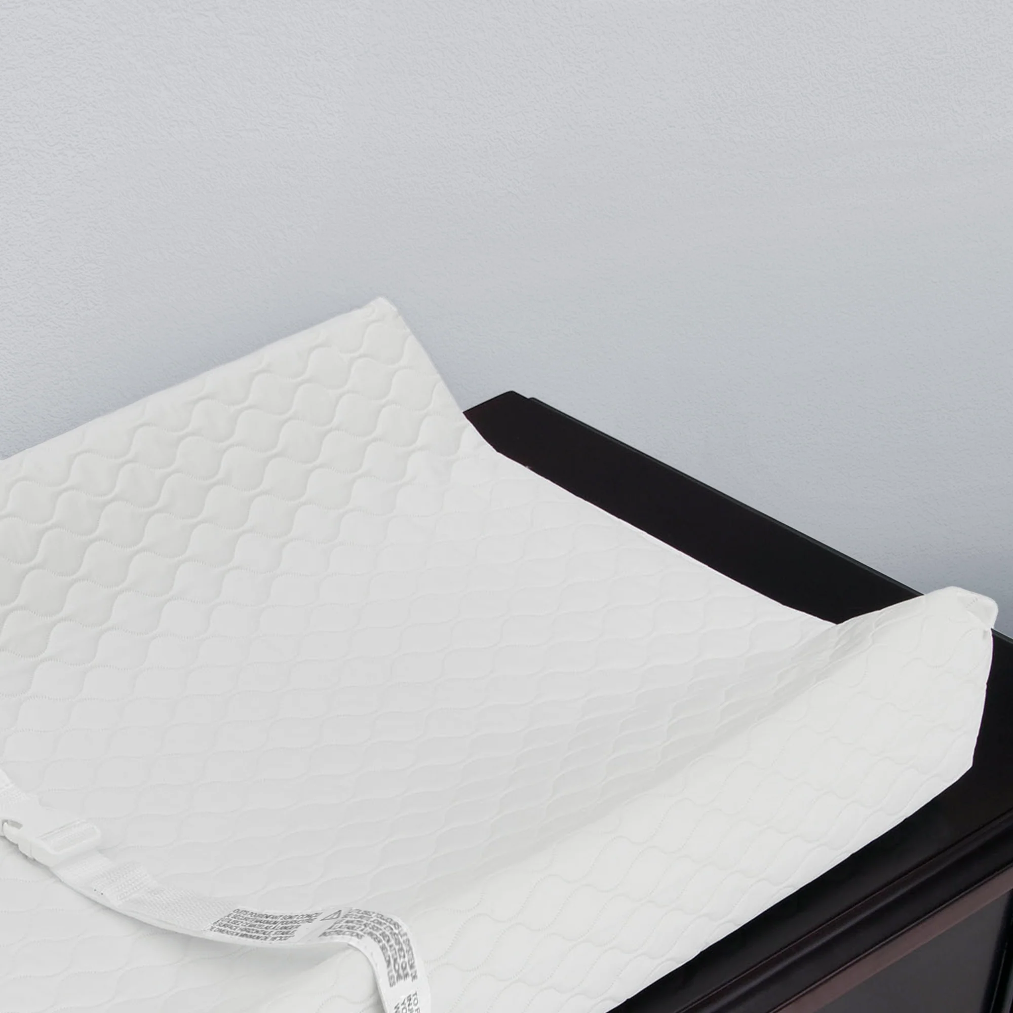 ComforPedic from Beautyrest Contoured Changing Pad - Image 4