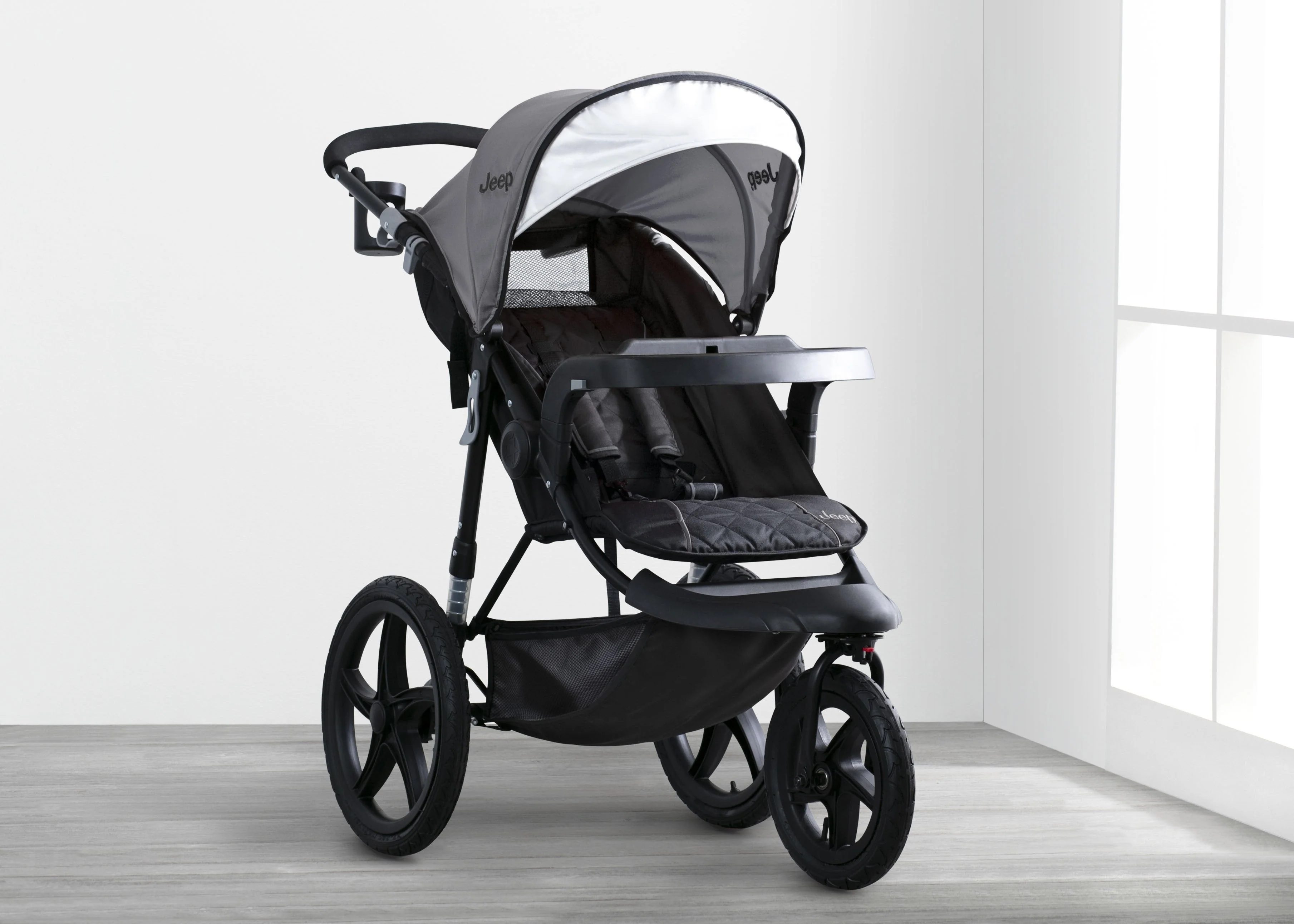 Jeep® Classic Jogging Stroller - Image 14