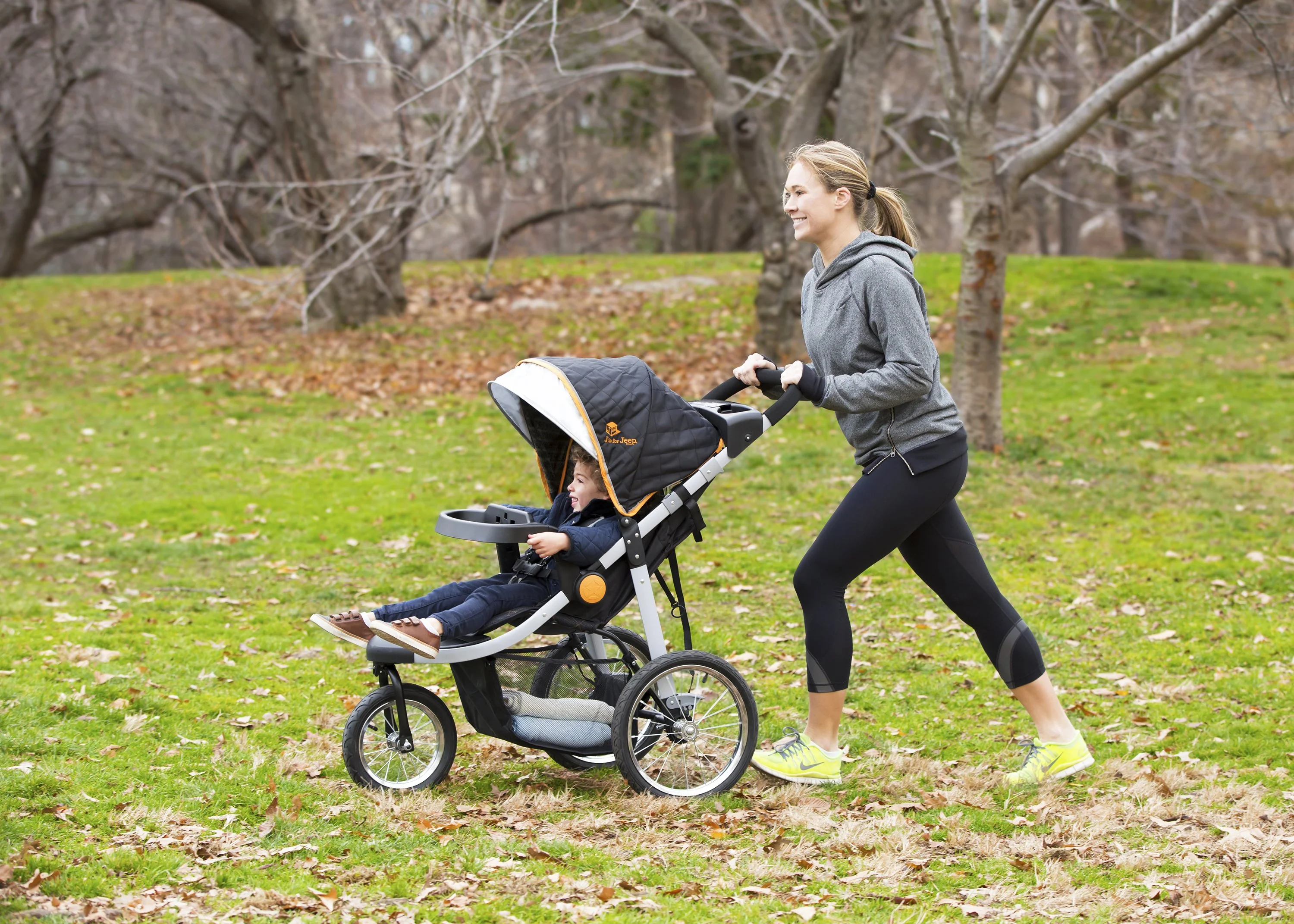 J is for Jeep® Brand Cross-Country All-Terrain Jogging Stroller - Image 2