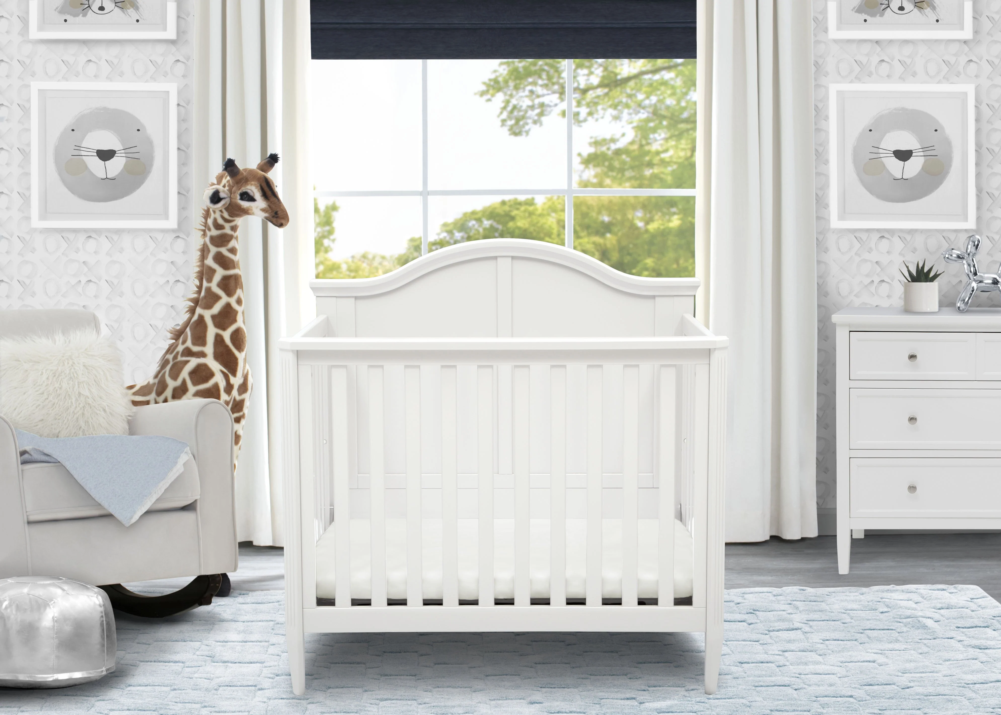 Parker Mini Convertible Baby Crib with Mattress and 2 Sheets