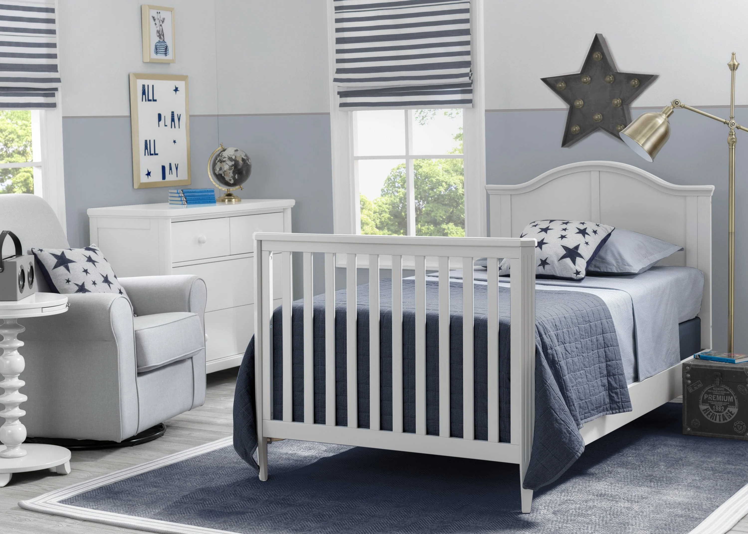 Parker Mini Convertible Baby Crib with Mattress and 2 Sheets - Image 2