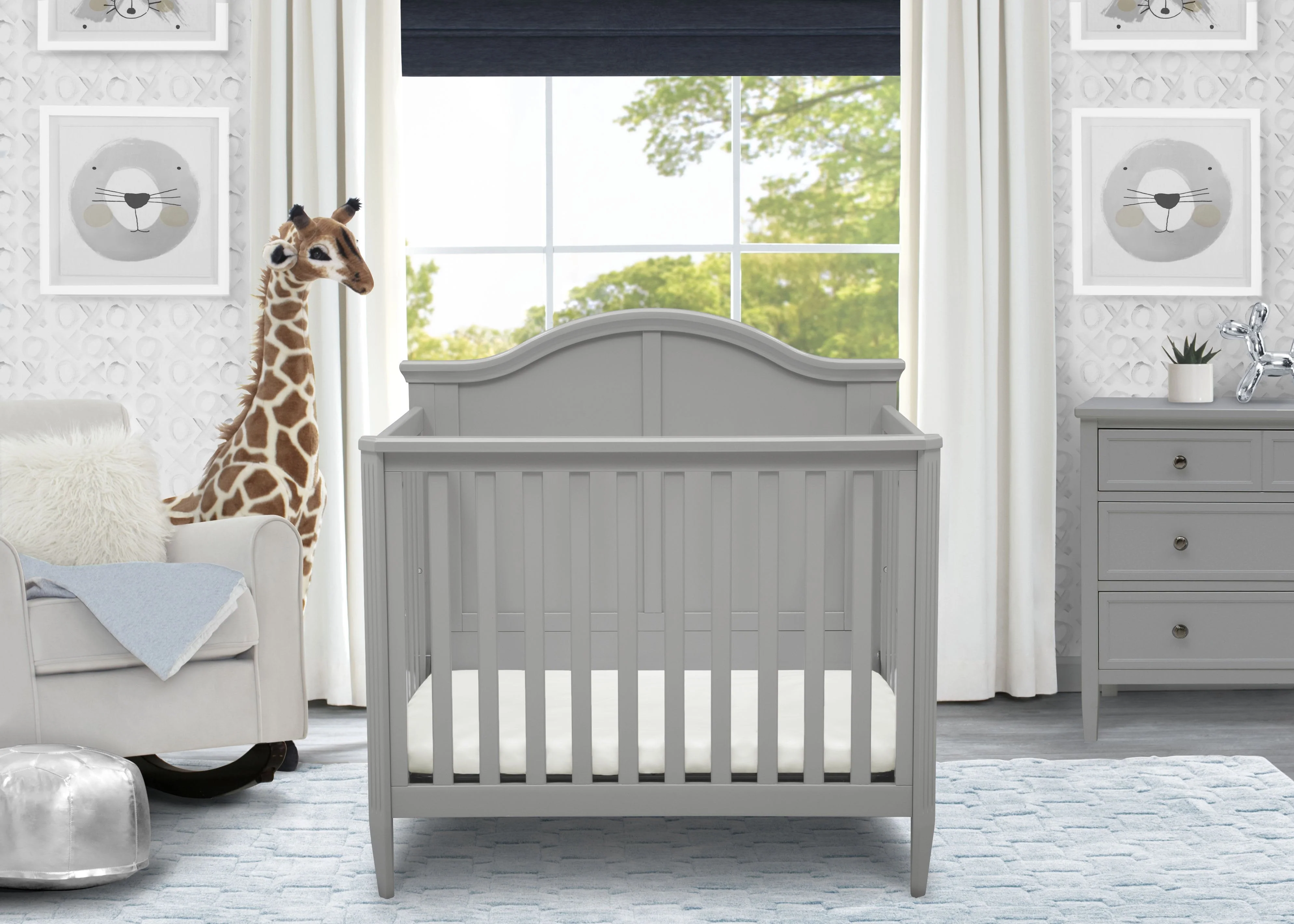 Parker Mini Convertible Baby Crib with Mattress and 2 Sheets - Image 8