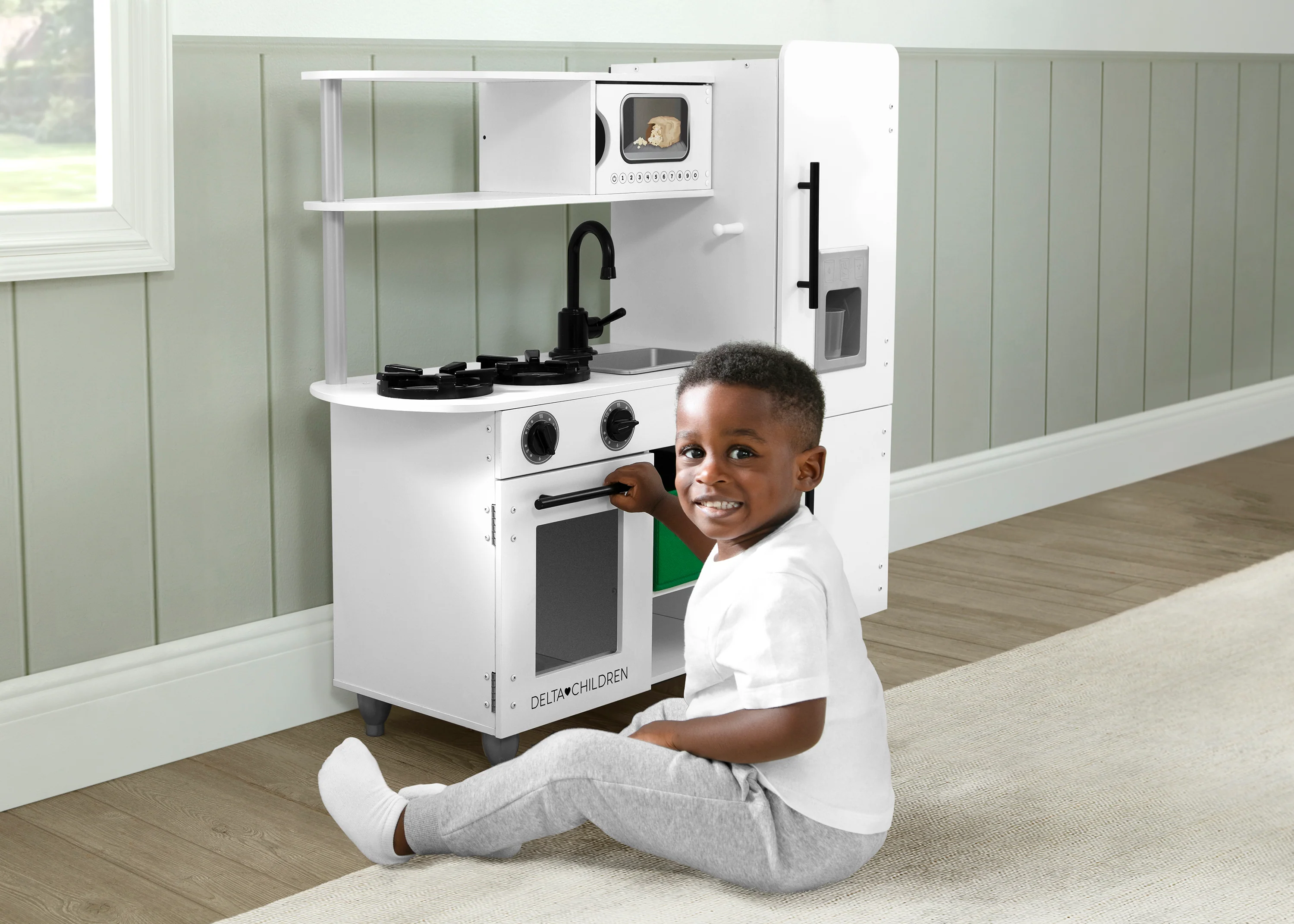 Deluxe Modern Kitchen - Image 20
