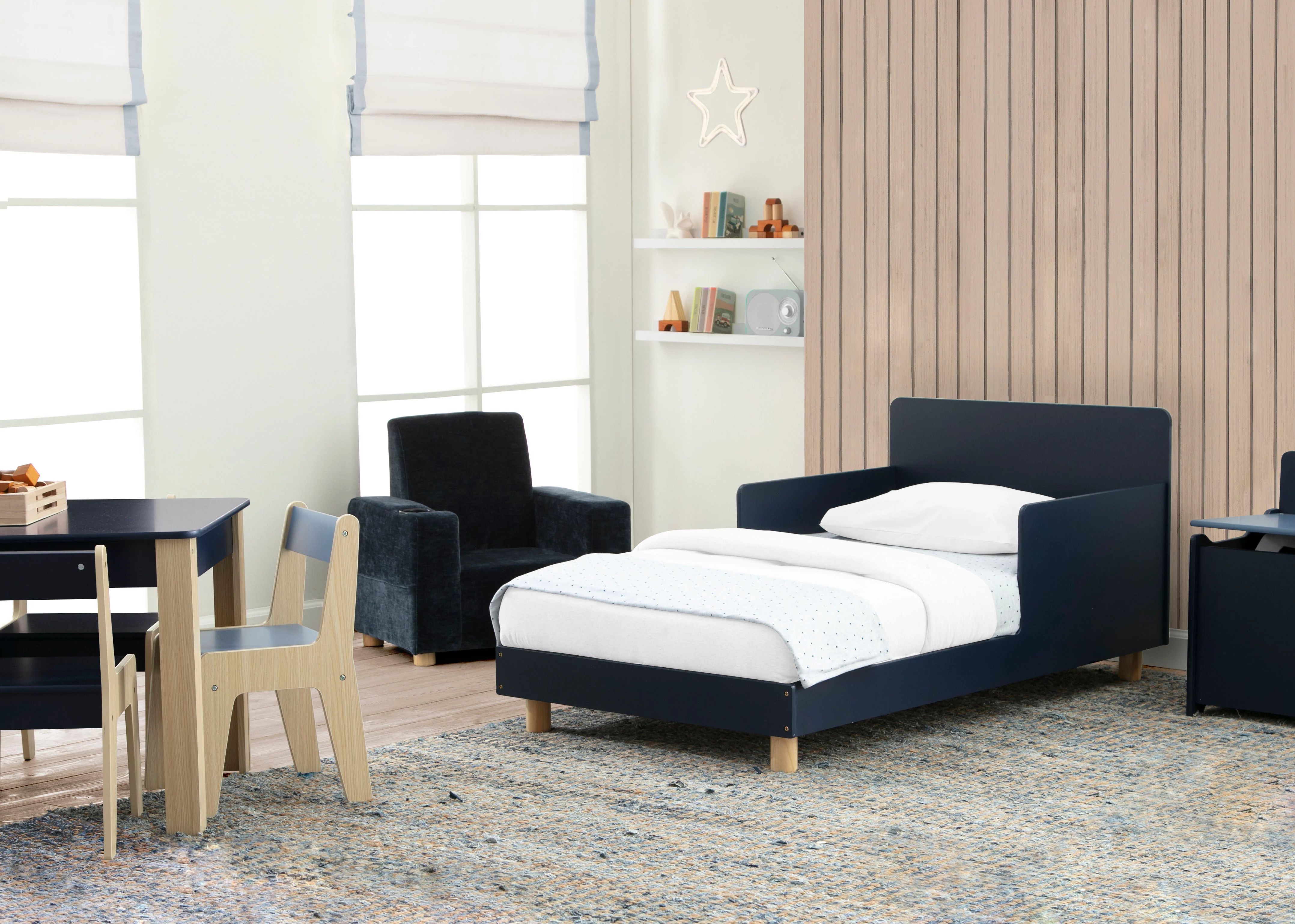 GapKids Toddler Bed - Image 6