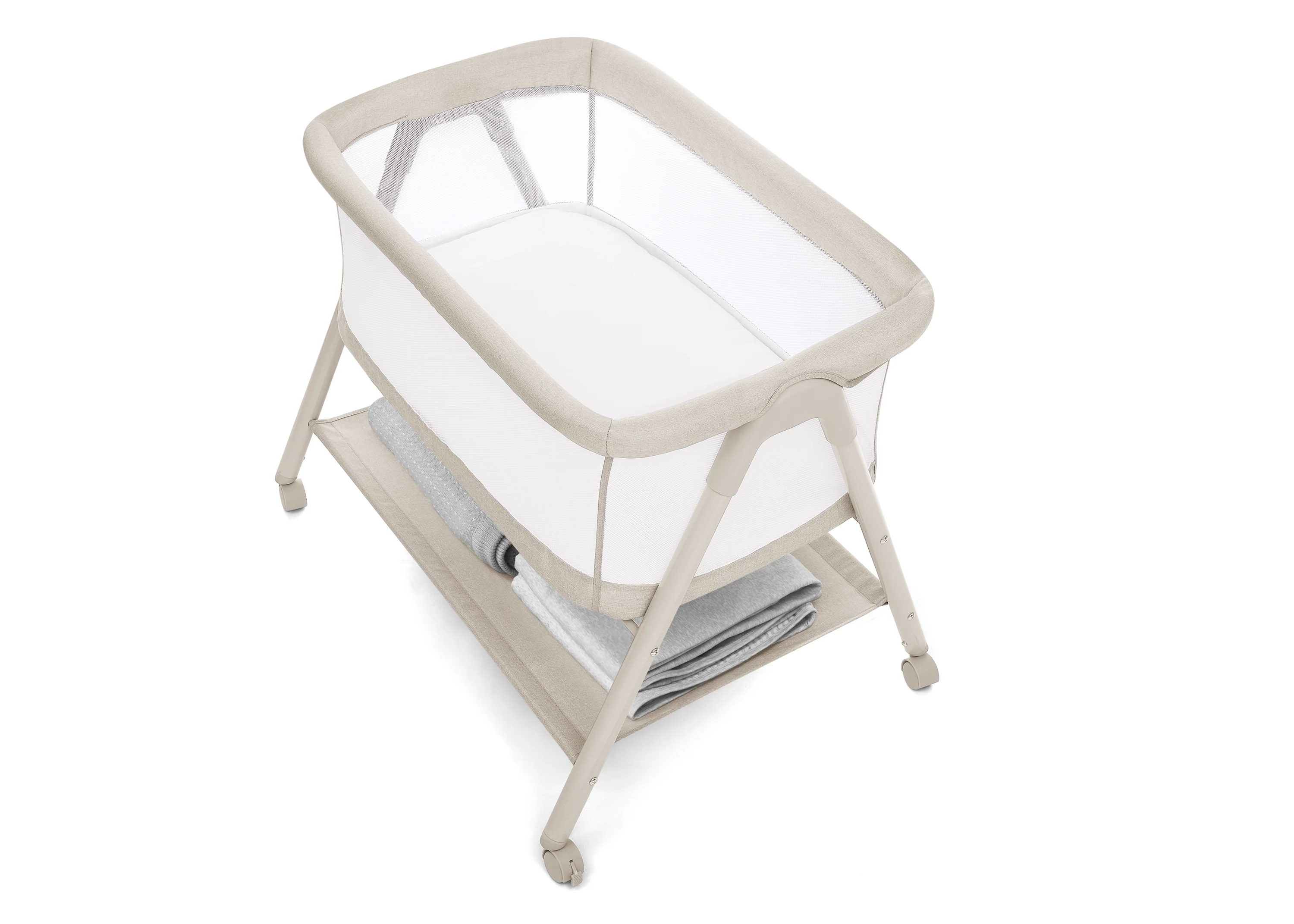 Haven AirFlow Bassinet with Breathable Mesh and Wheels - Image 5