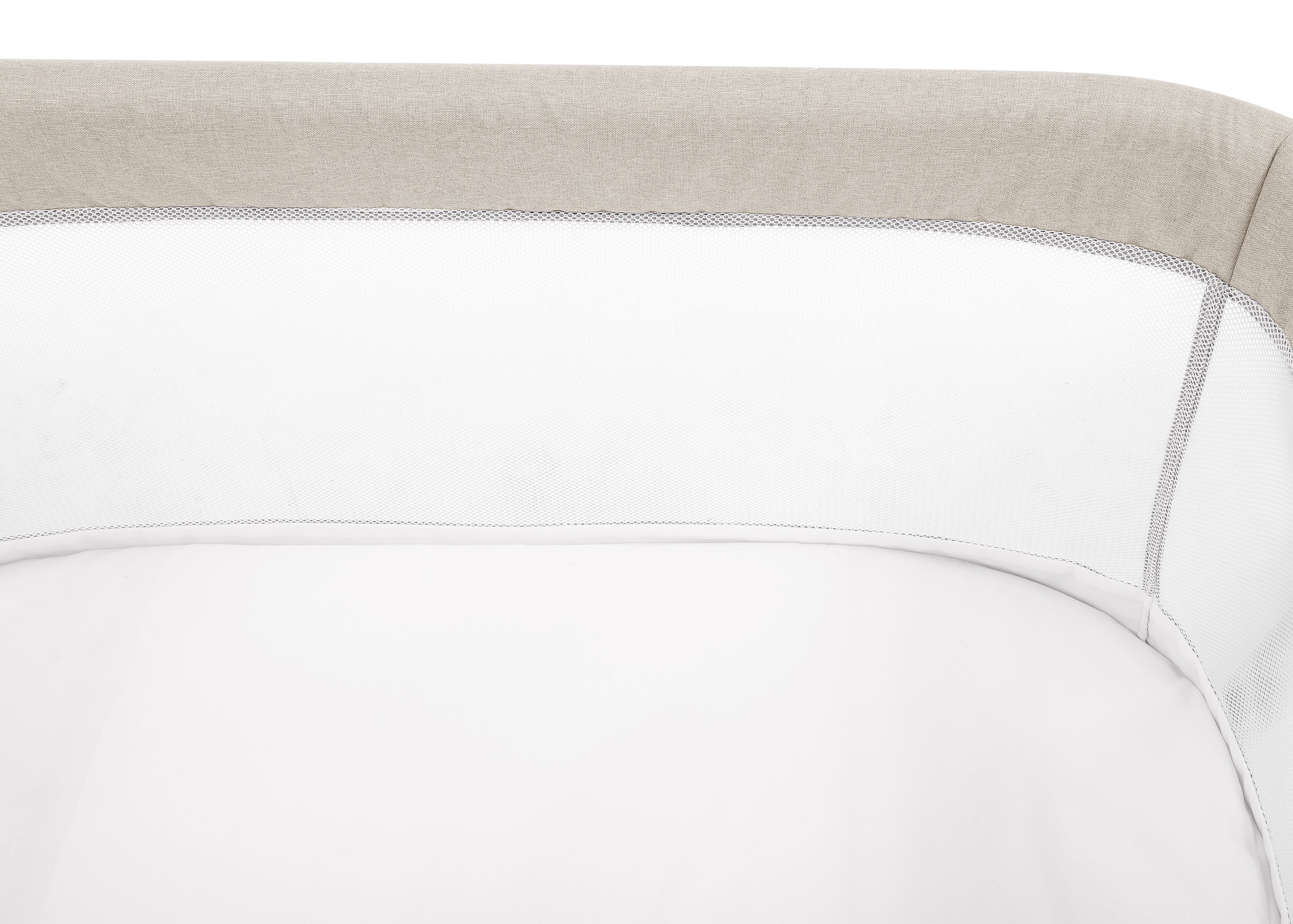 Haven AirFlow Bassinet with Breathable Mesh and Wheels - Image 7