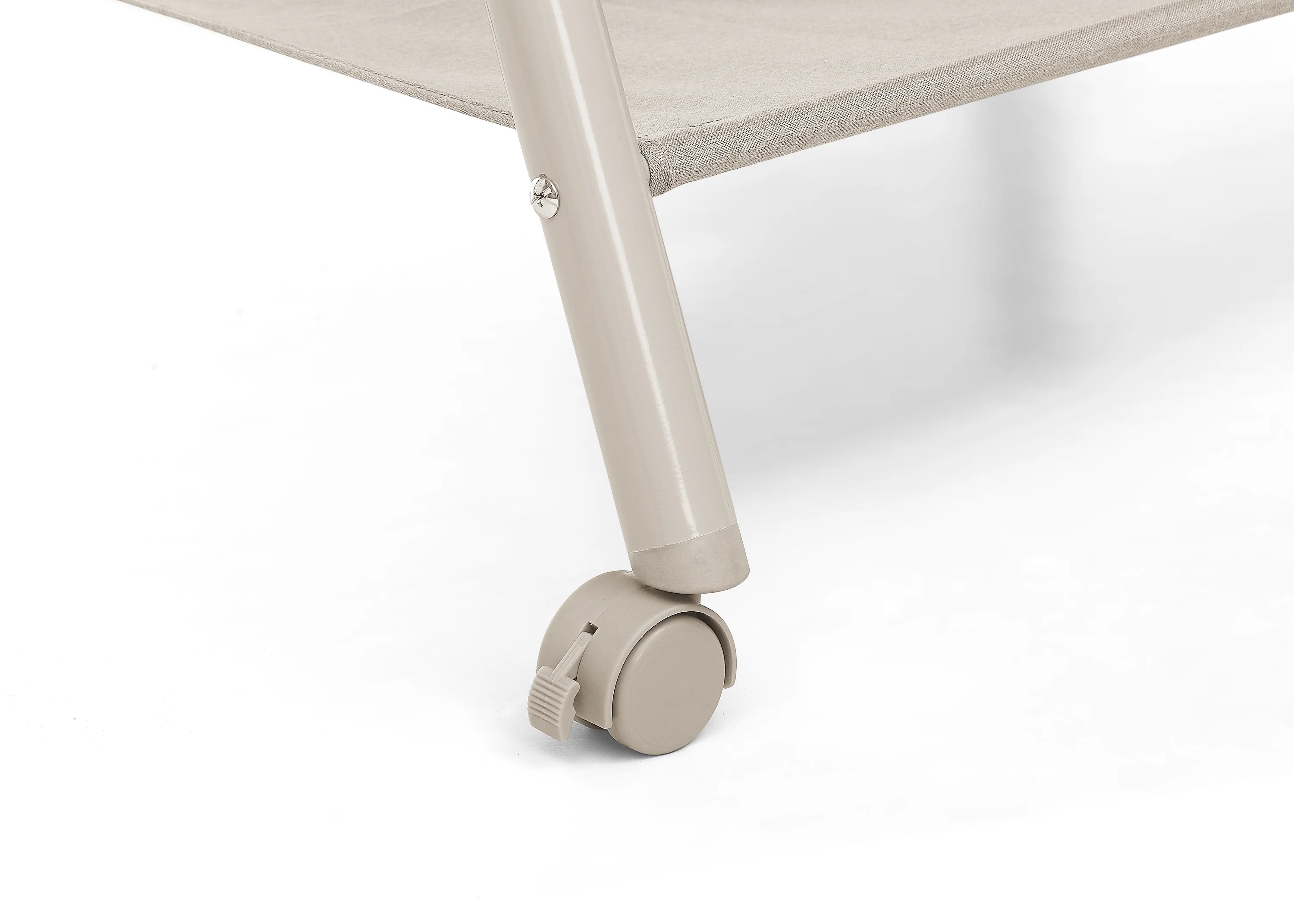 Haven AirFlow Bassinet with Breathable Mesh and Wheels - Image 8