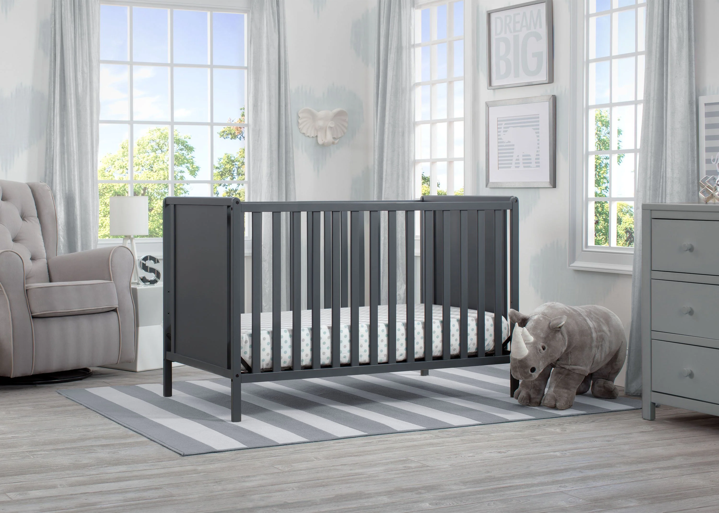Heartland Classic 4-in-1 Convertible Crib - Image 9