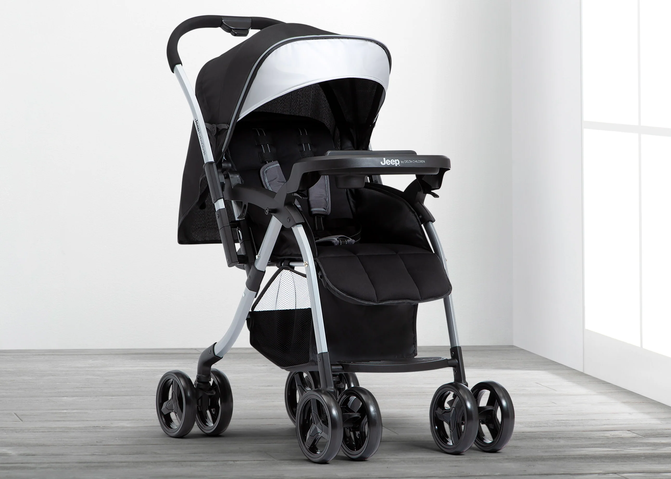 Jeep TurboGlyde Reversible Handle Stroller - Image 8