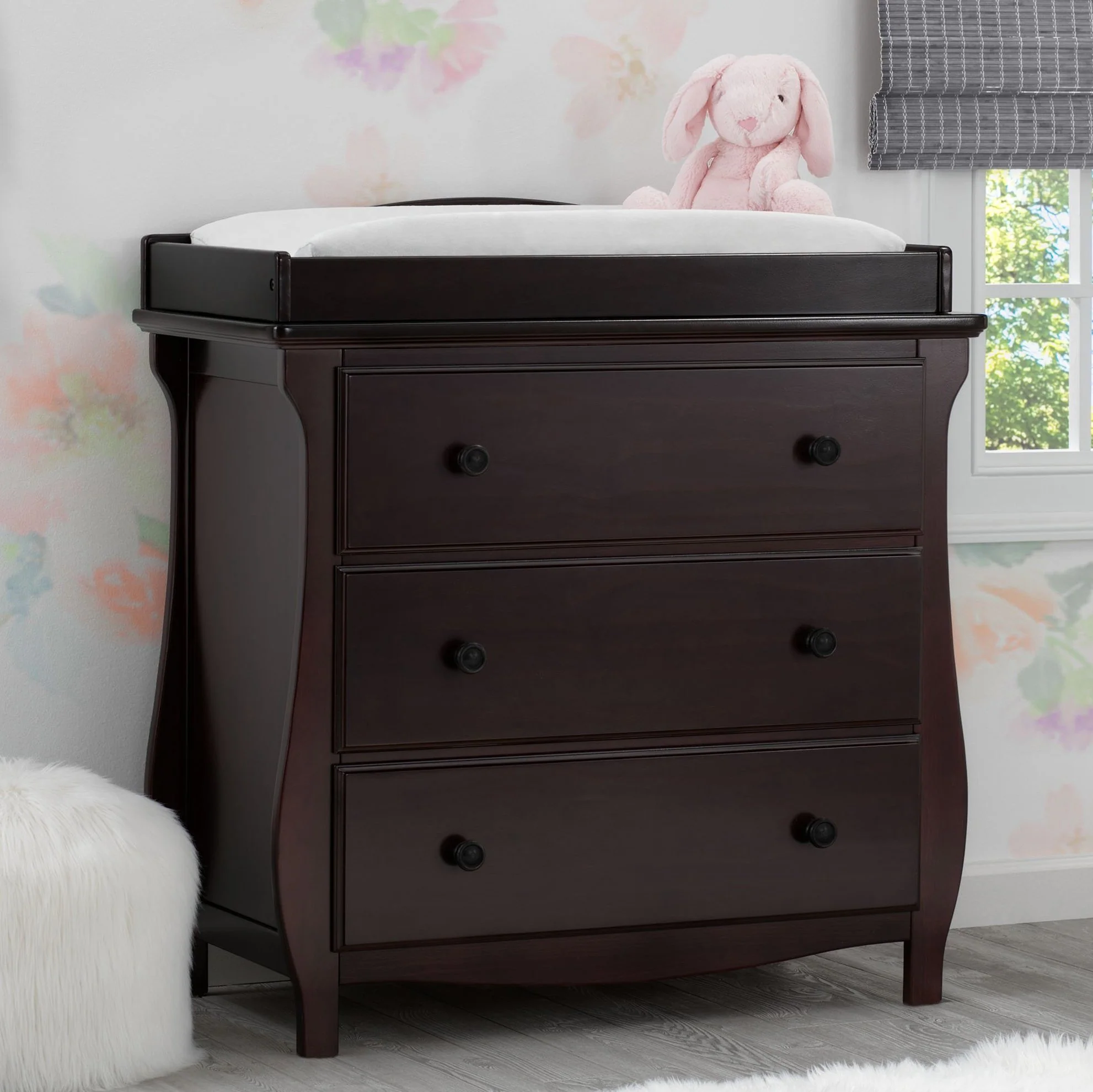 Lancaster 3 Drawer Dresser with Changing Top - Image 11