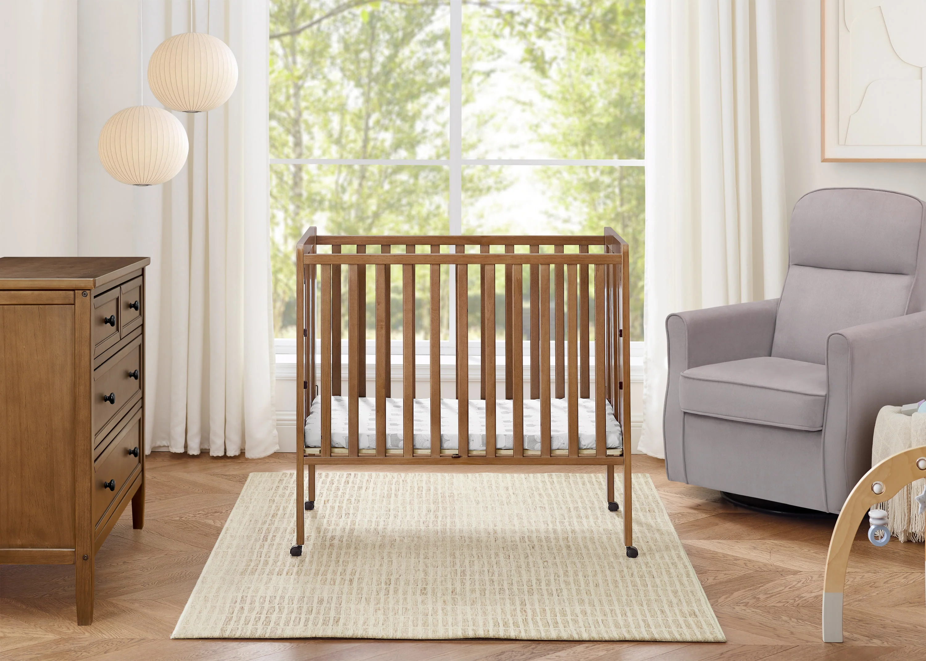 Lee Portable Folding Mini Crib with 1.5-Inch Mattress - Image 31