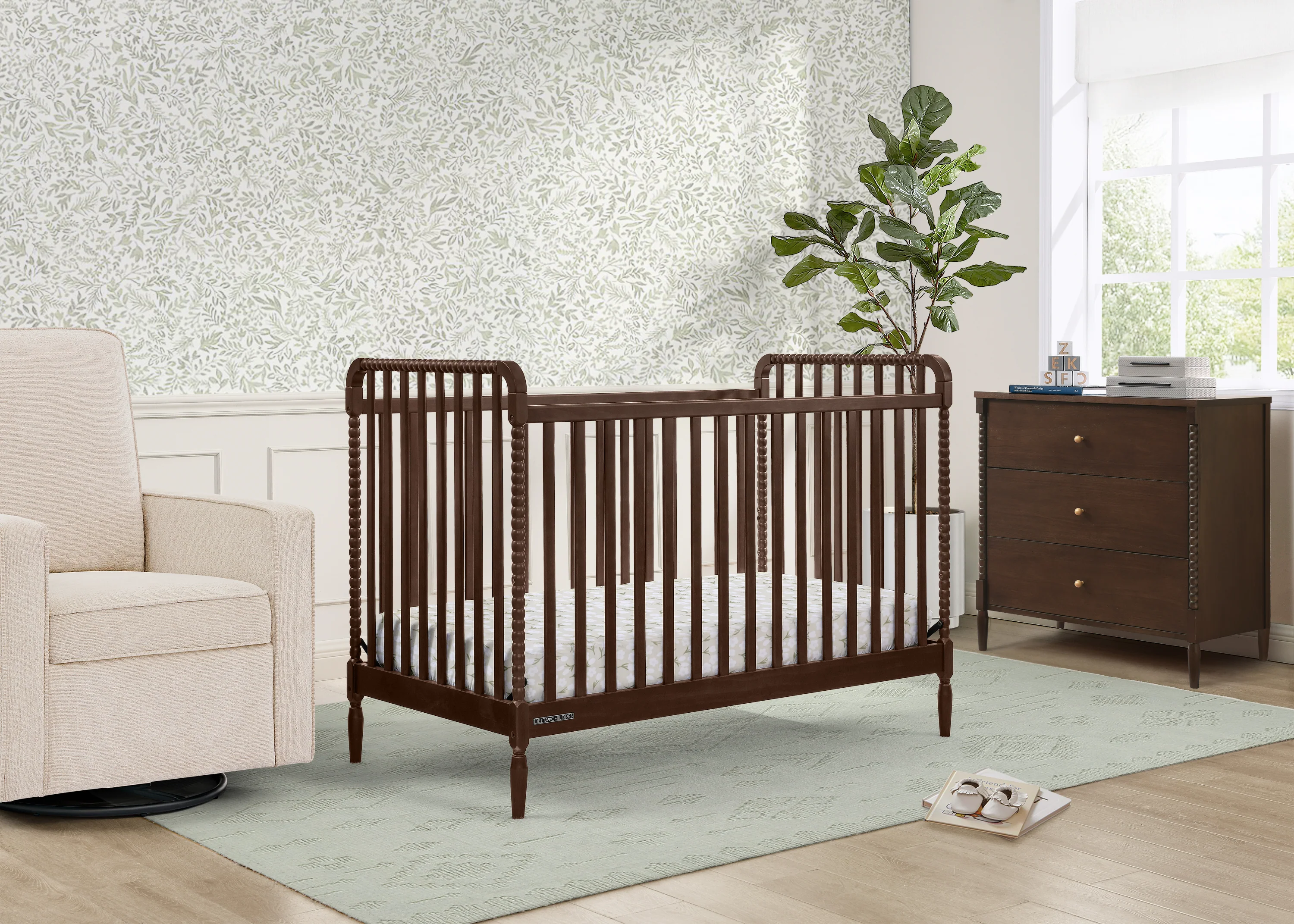 Lily 4-in-1 Convertible Crib - Image 16