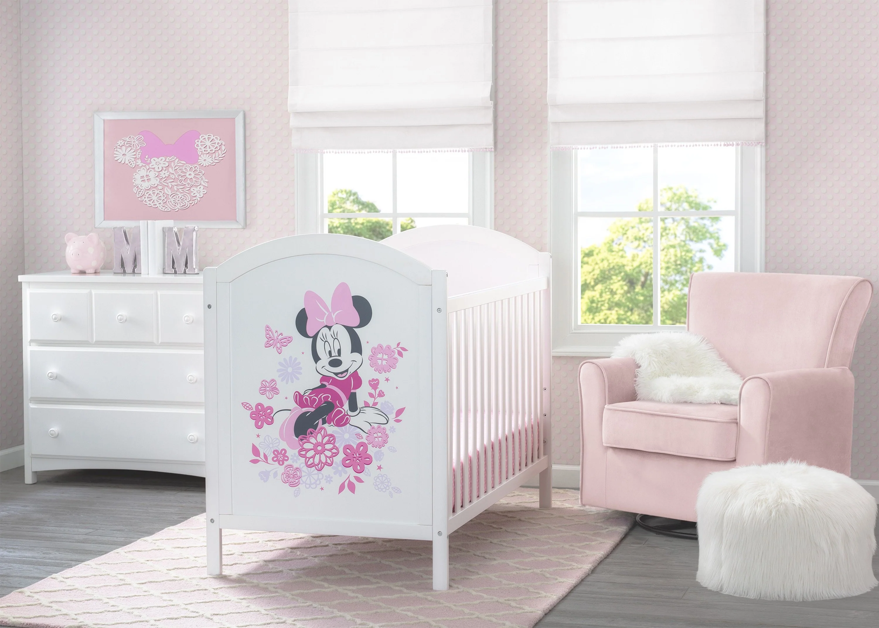 Minnie Mouse 4-in-1 Convertible Crib - Image 2