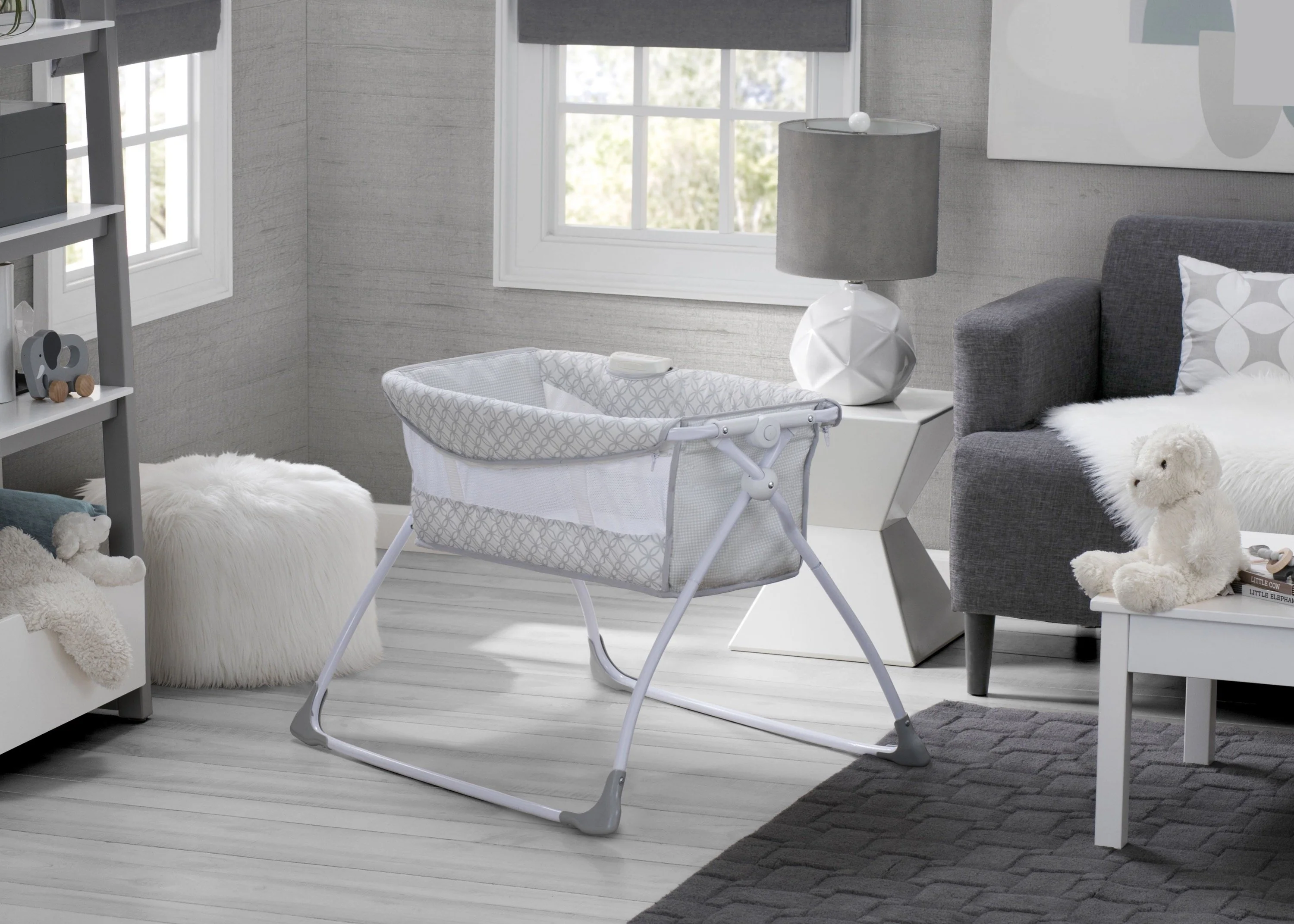 Newborn Soothing Sleeper Bassinet - Image 2