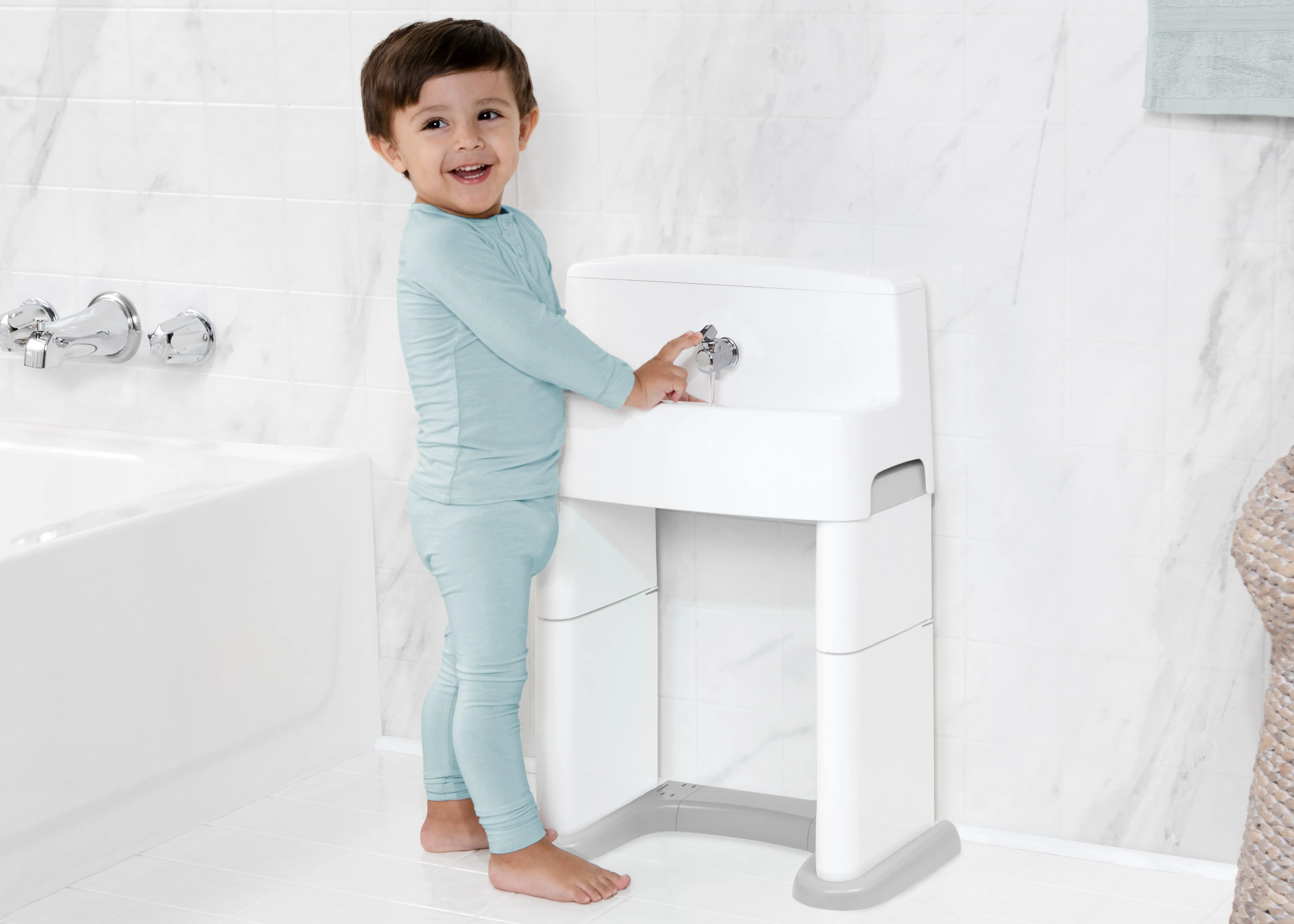 PerfectSize 3-in-1 Convertible Sink, Step Stool and Bath Toy for Kids - Image 2