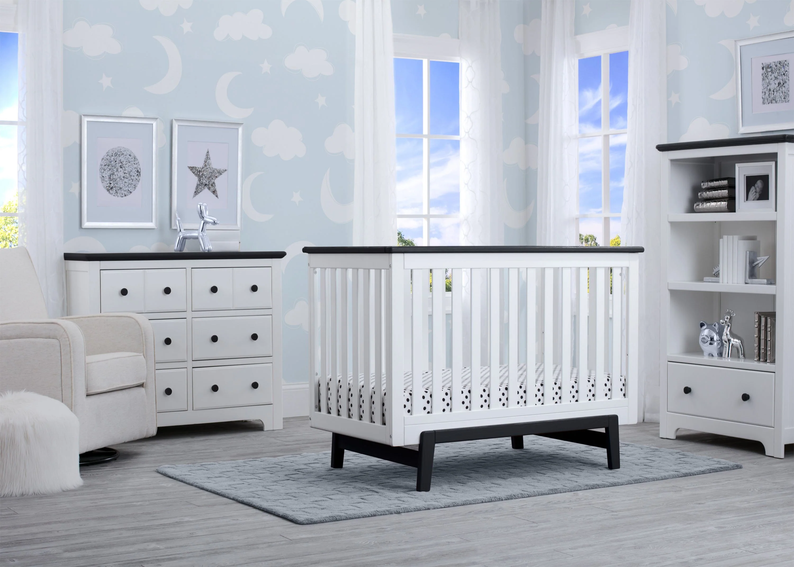 Providence Classic 4-in-1 Convertible Crib - Image 2
