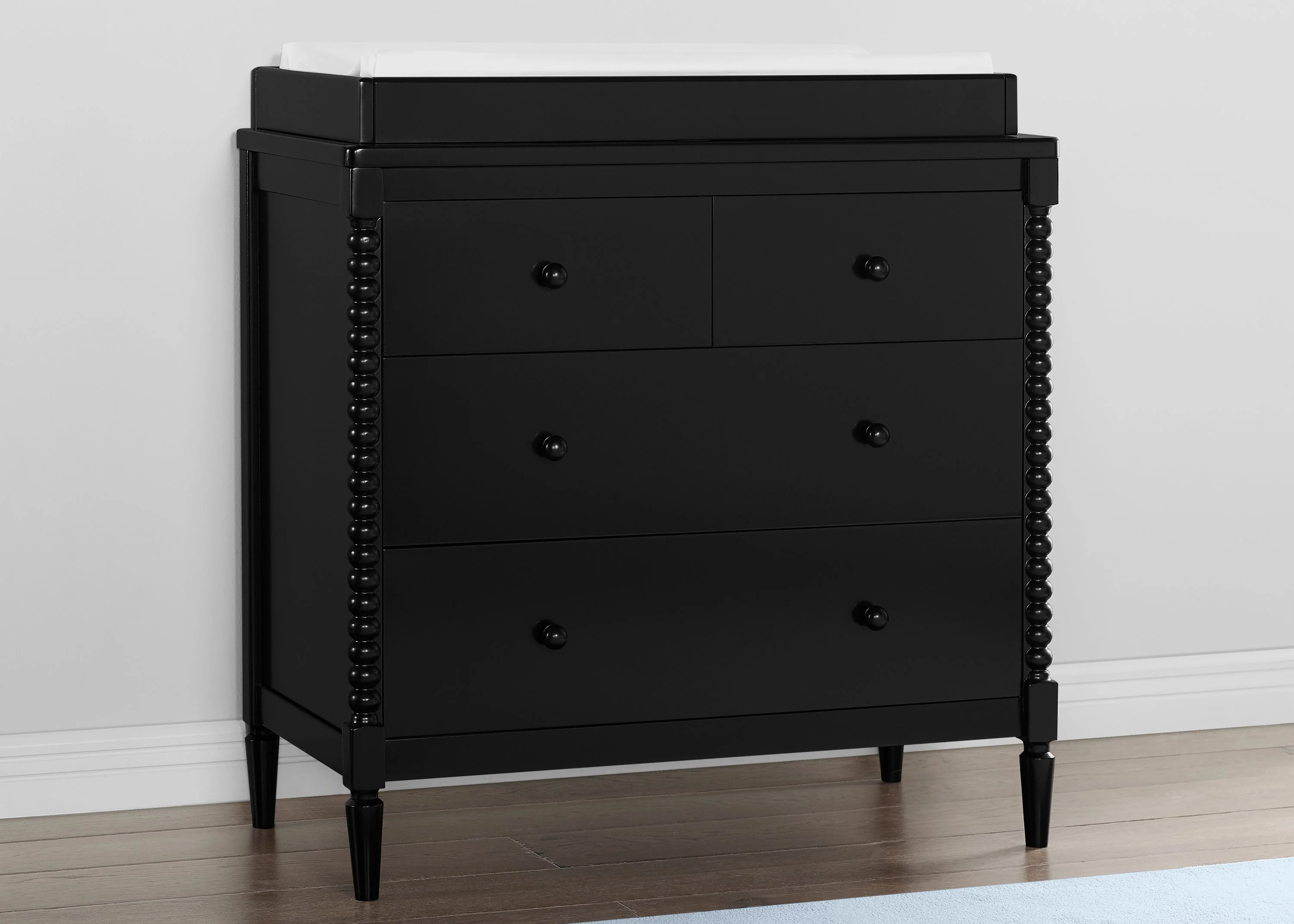 Saint 4 Drawer Dresser with Changing Top and Interlocking Drawers