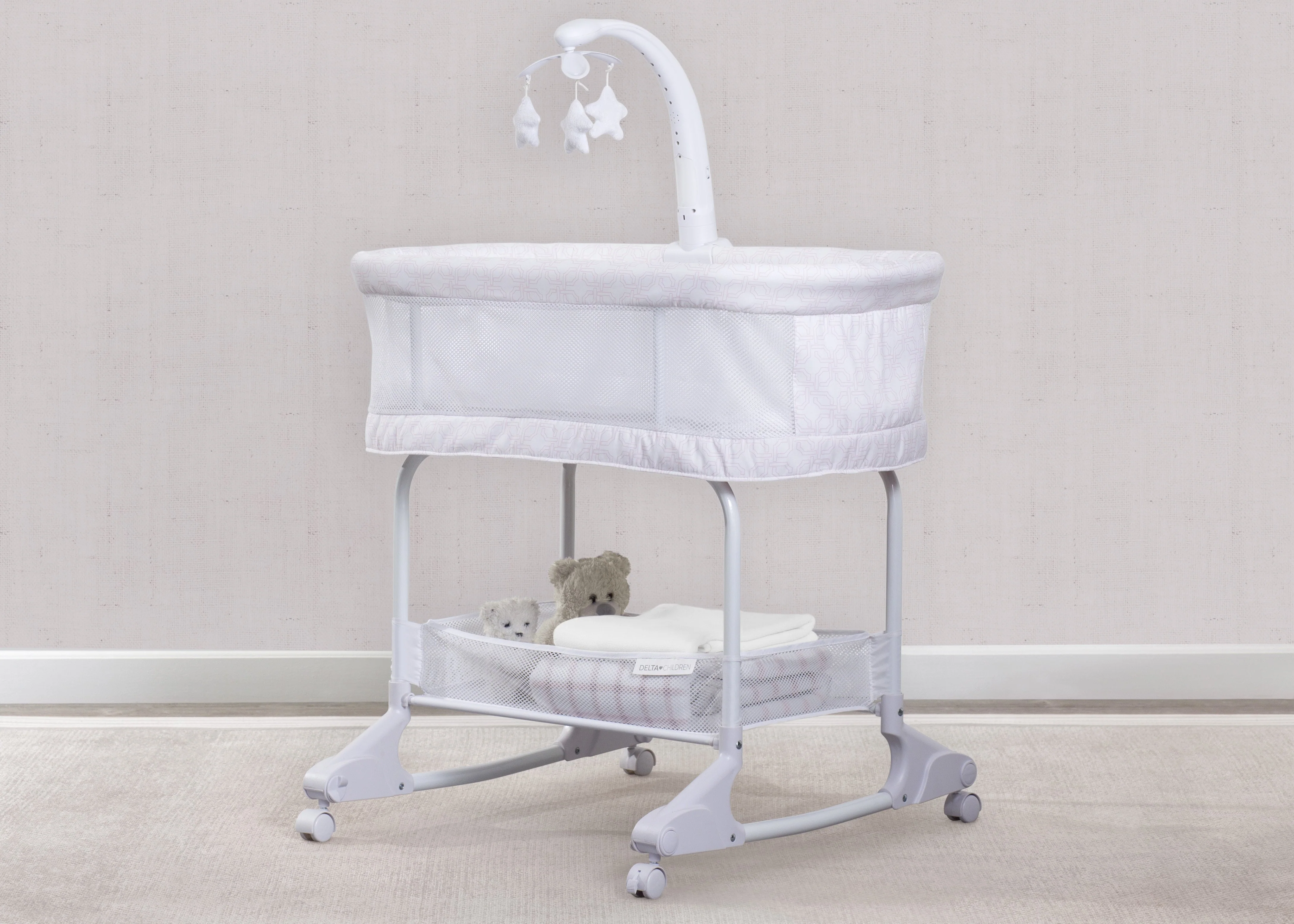 SleepCool Rocking Bassinet with Airflow Mesh - Image 2
