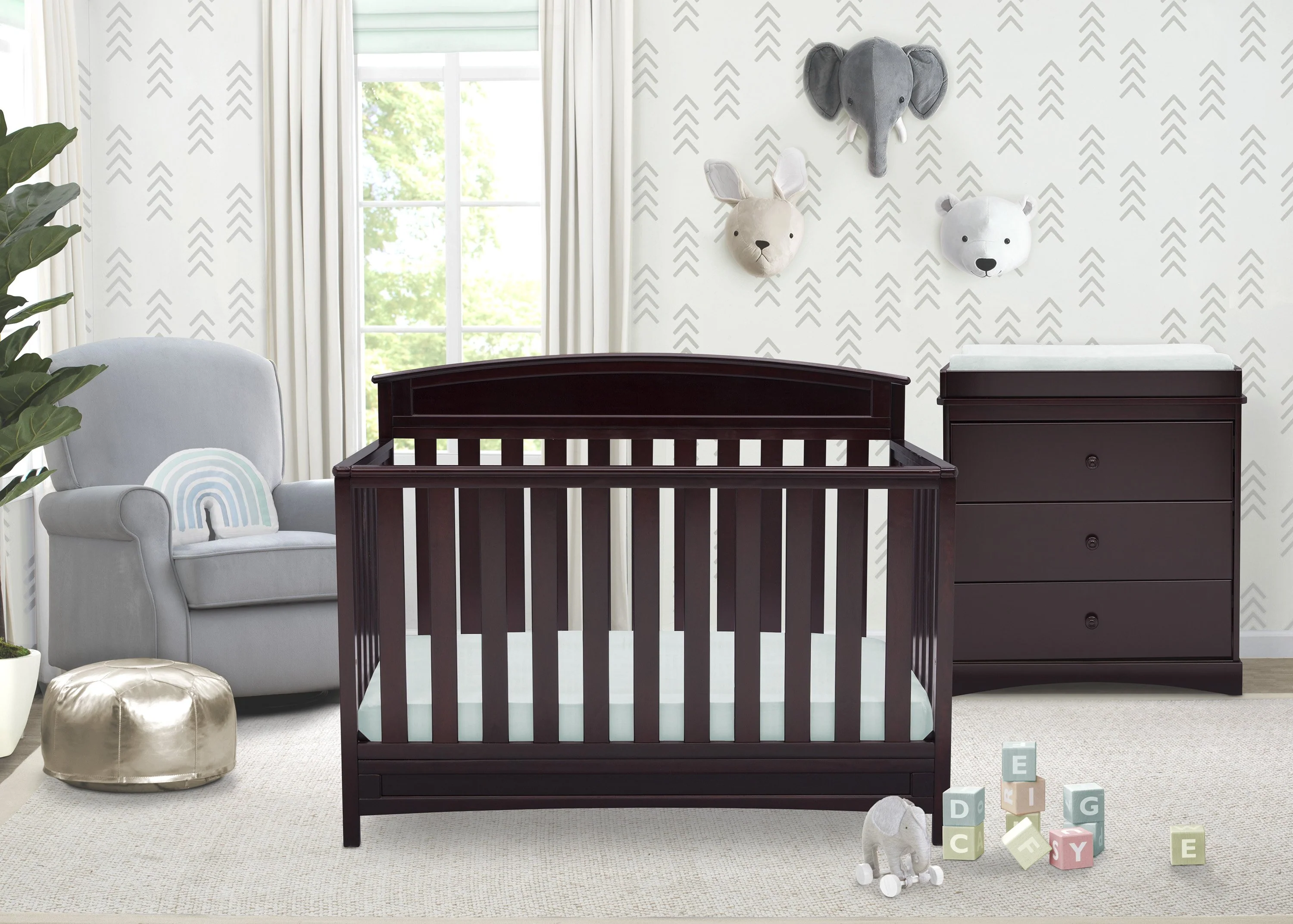 Sutton 4-in-1 Convertible Crib - Image 8