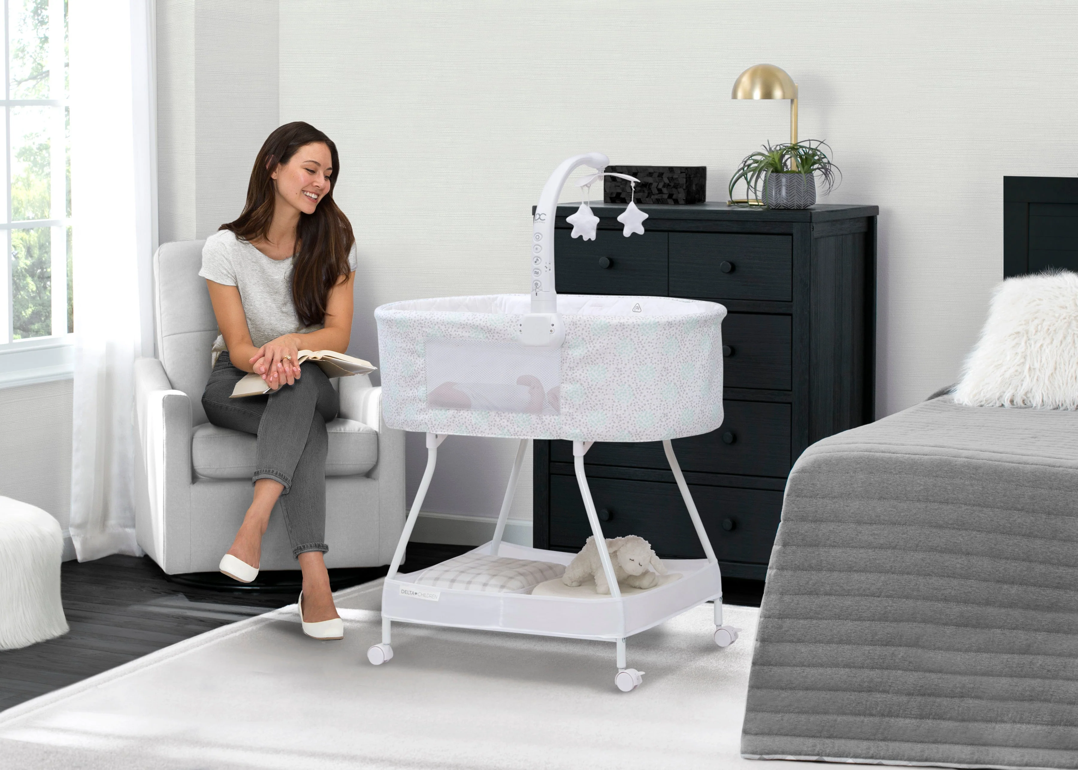 Sweet Slumber Bassinet - Image 25