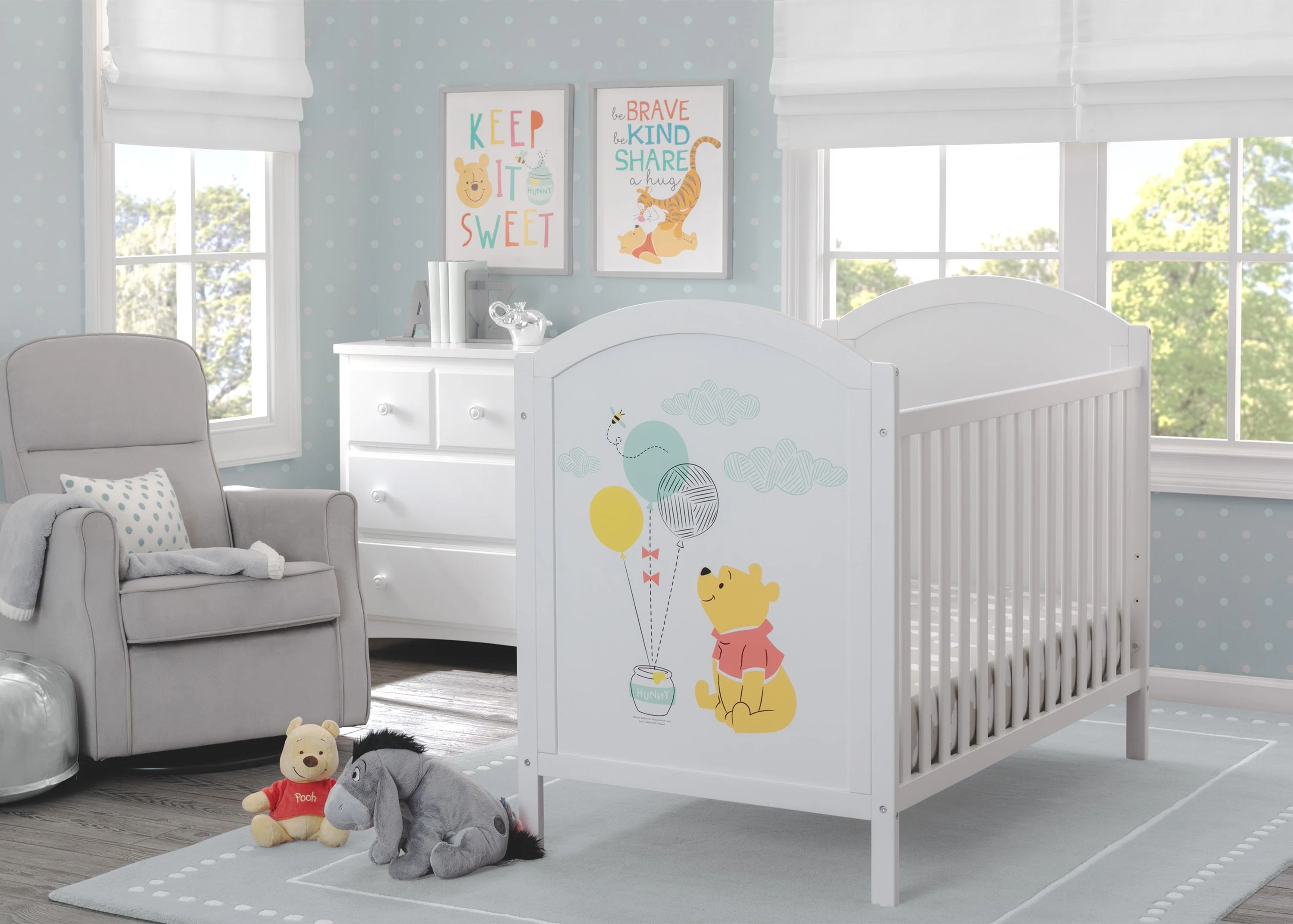 Winnie The Pooh 4-in-1 Convertible Crib - Image 10